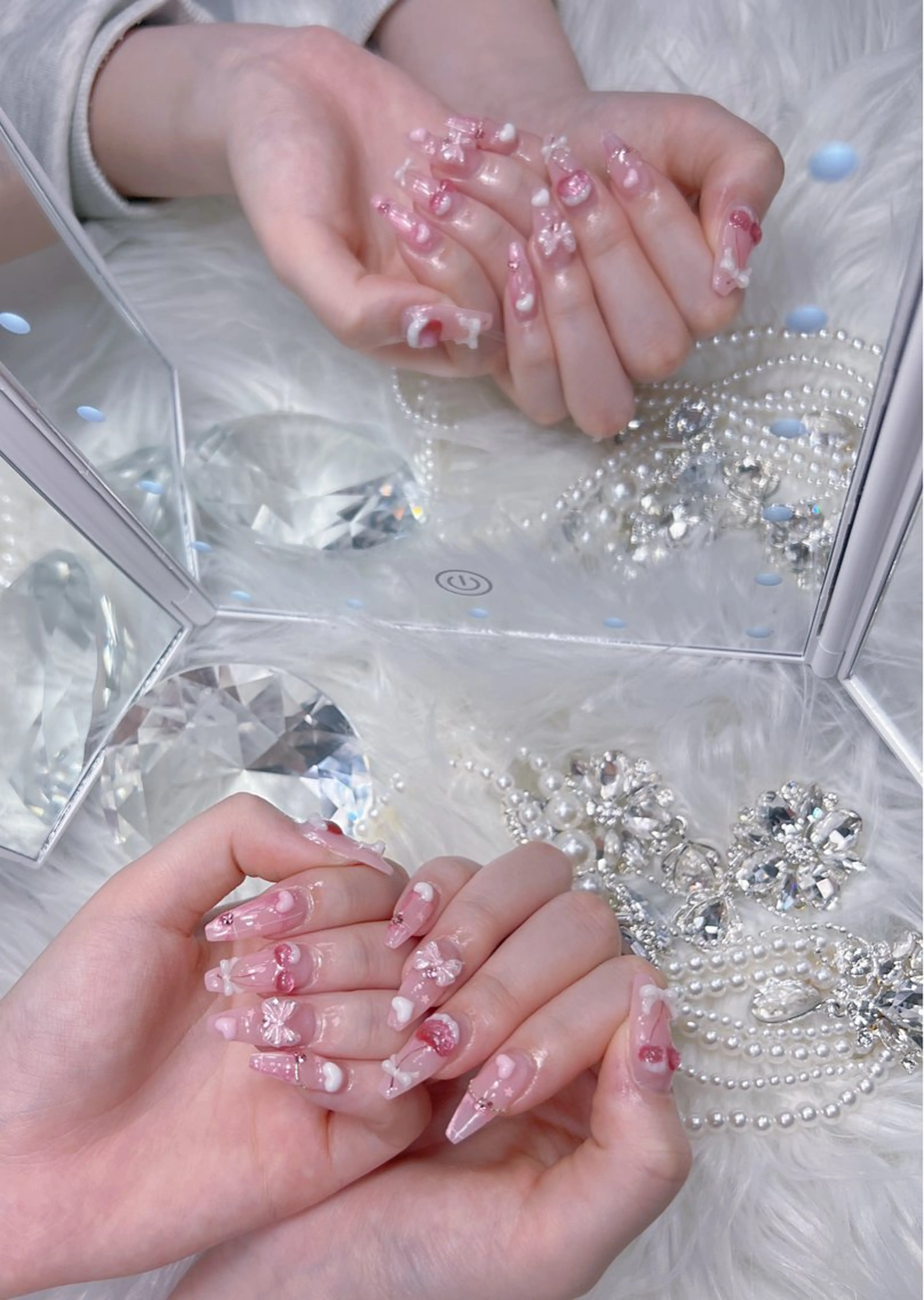 ネイル アートネイル オーロラネイル チークネイル 長さ出し フットネイル ハンドネイル フットネイル ハンドケア Noiranail_ studio川越西口のネイルデザイン