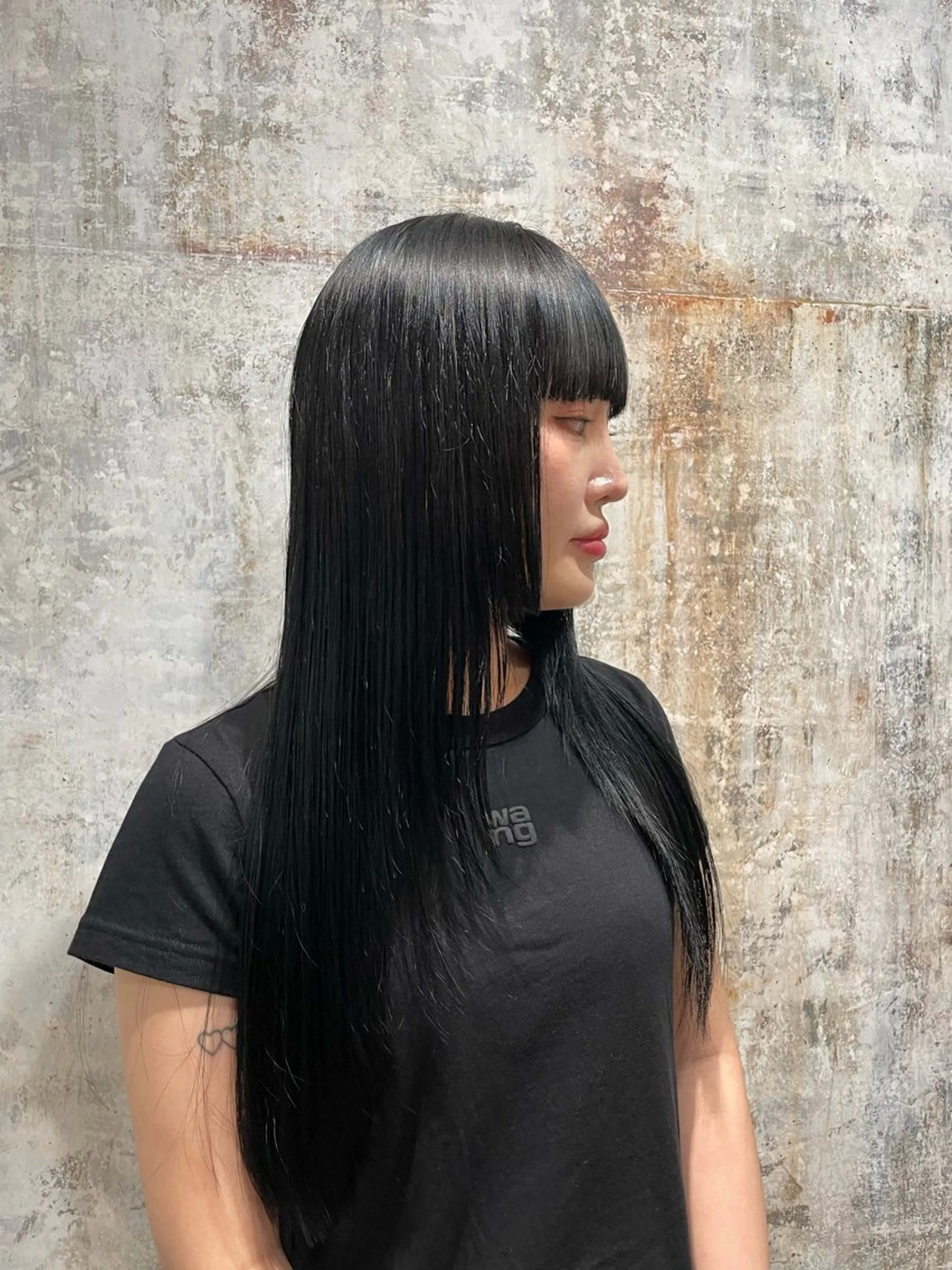 ロング カラー パーマ 黒髪 ブルーカラー ブルーブラック 透明感カラー 顔まわりレイヤー 【お洒落パーマ】 Elme　肥塚康汰郎のヘアスタイル