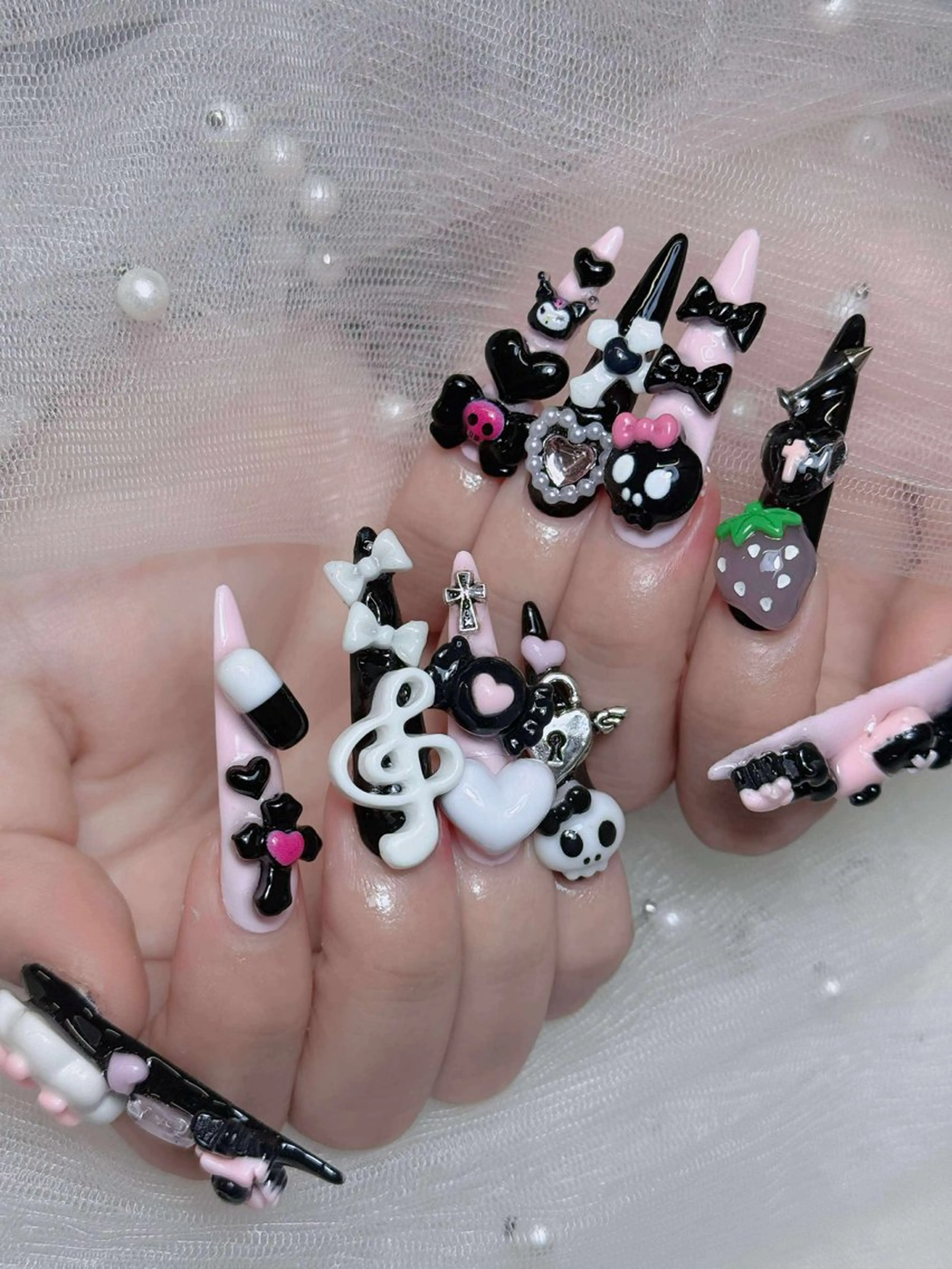 ネイル オーロラネイル チークネイル フットネイル フレンチネイル ハロウィン ハンドネイル Lumi Shinokuboのネイルデザイン