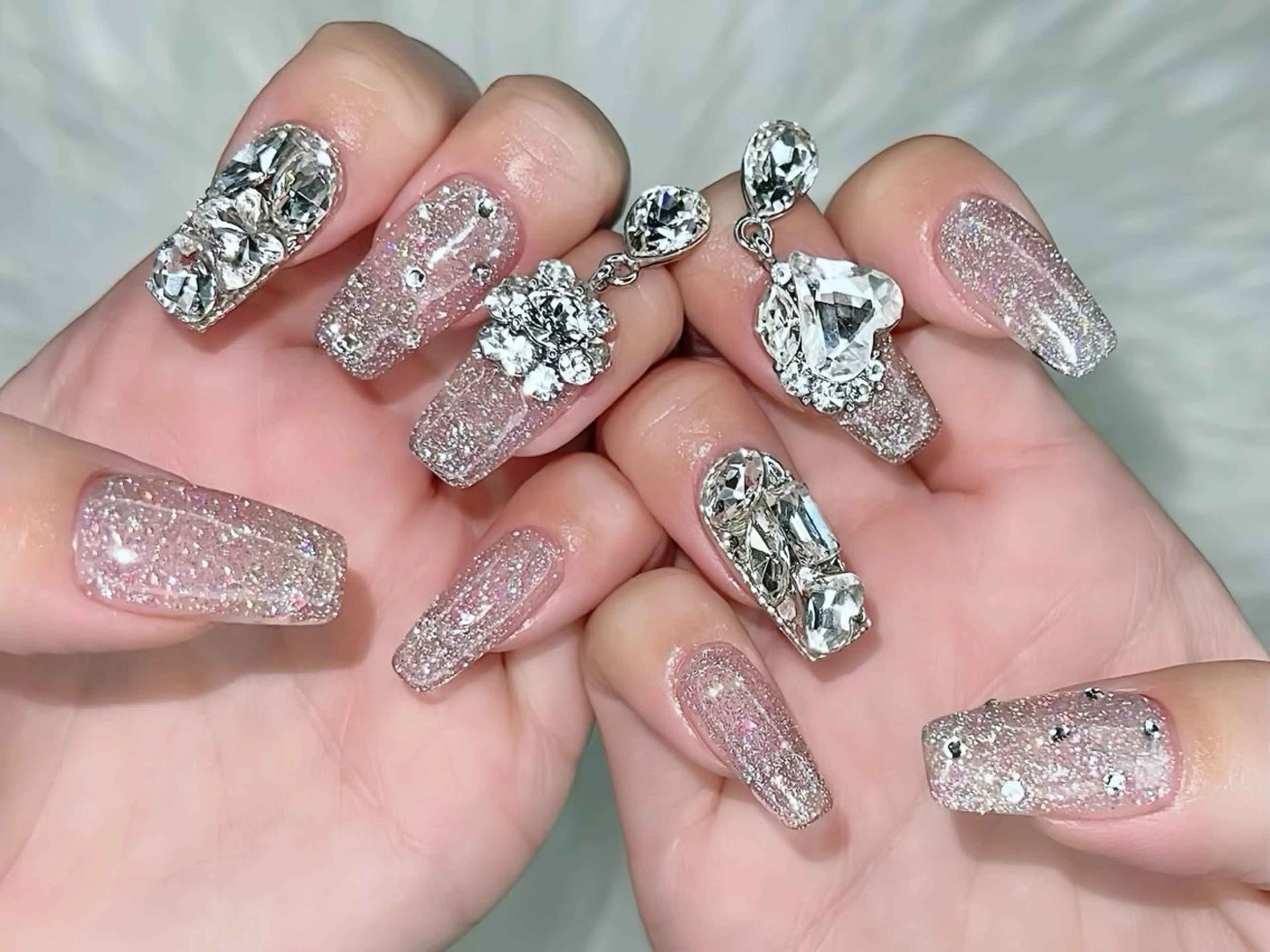 ネイル ボルドー フレンチネイル グラデーション キラキラネイル 韓国ネイル ハンドネイル Rin Nail 新大久保店のネイルデザイン