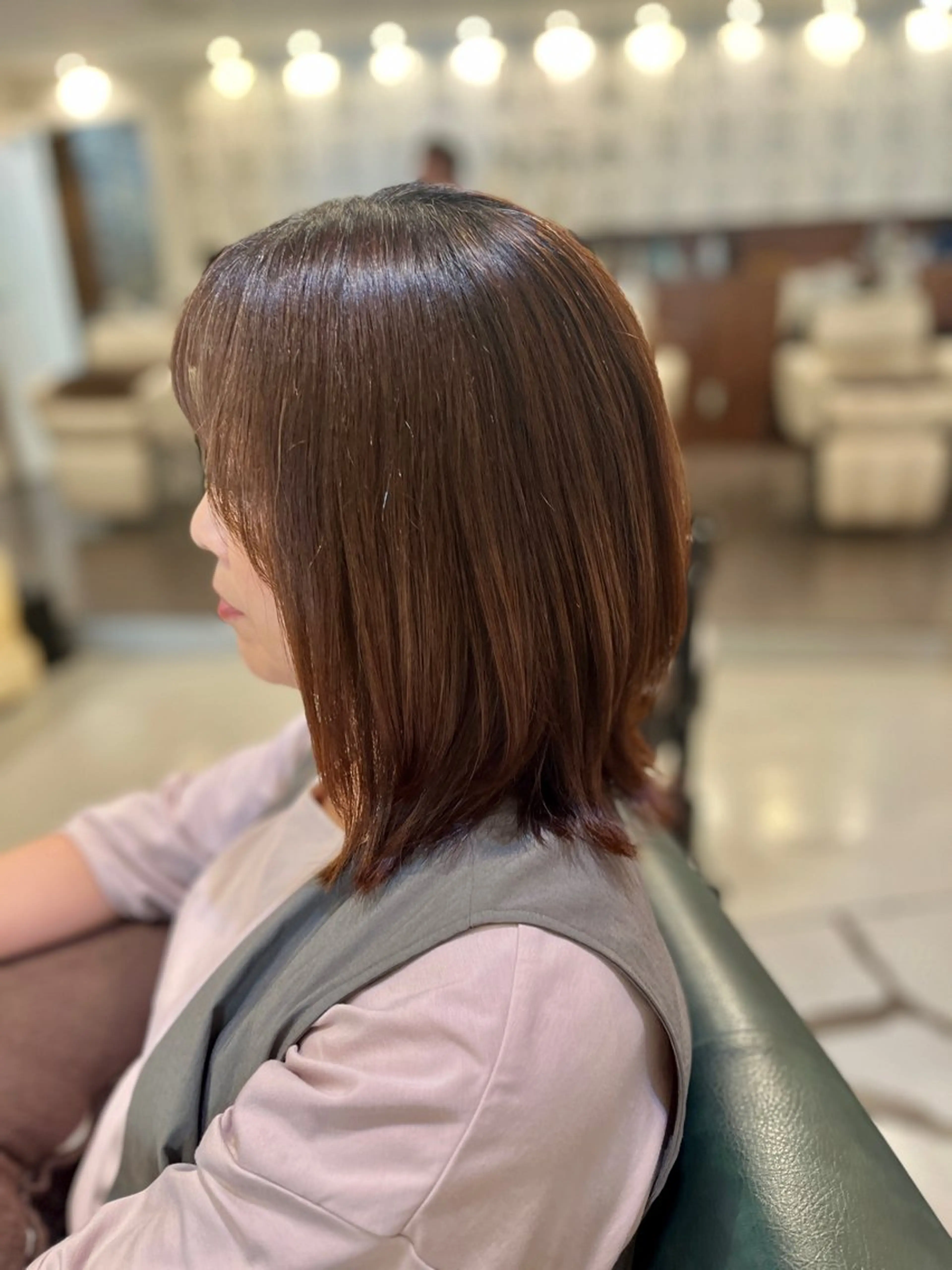 ミディアム 加藤 麻美のヘアスタイル