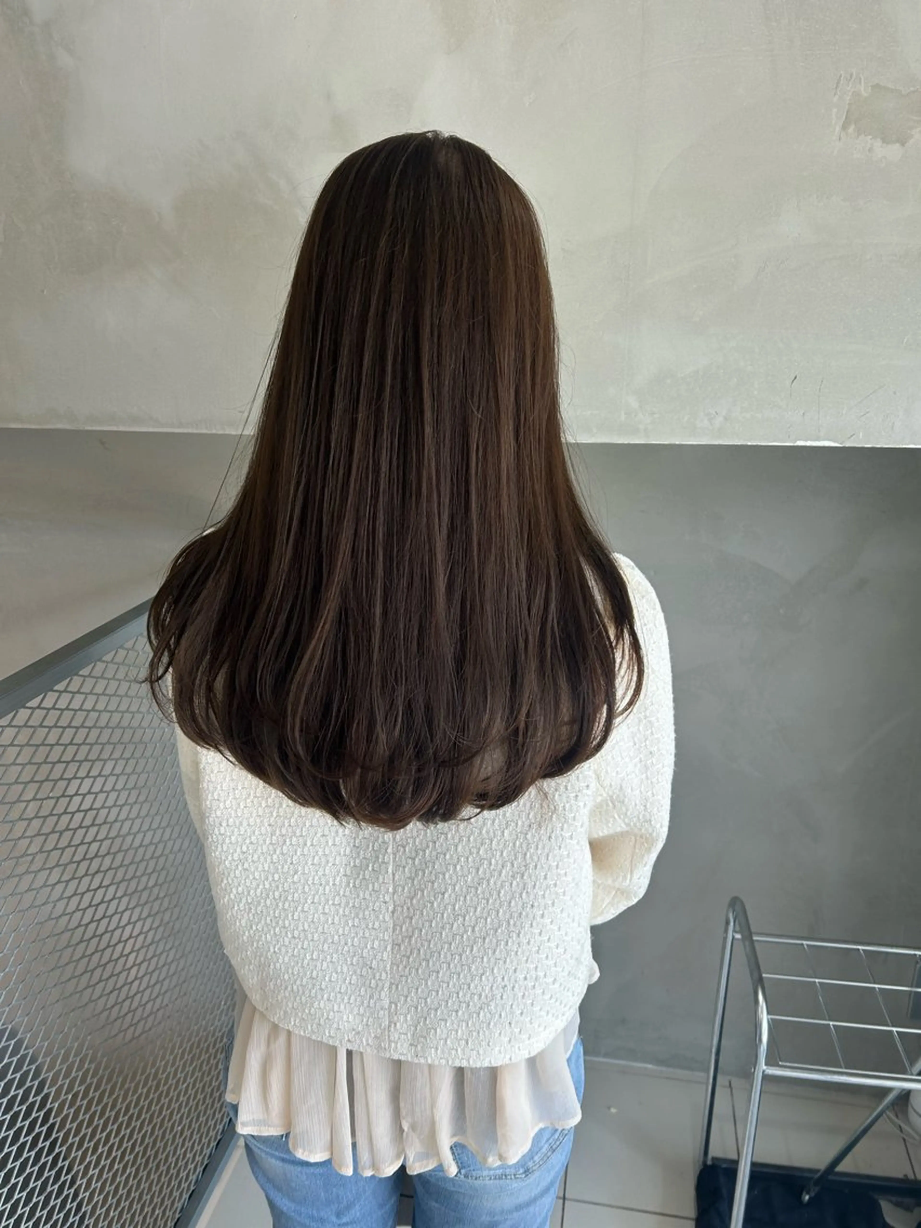 ロング カラー ベージュカラー オリーブベージュ カット ヘアカラー トリートメント 透明感カラー🫧 nanohaのヘアスタイル