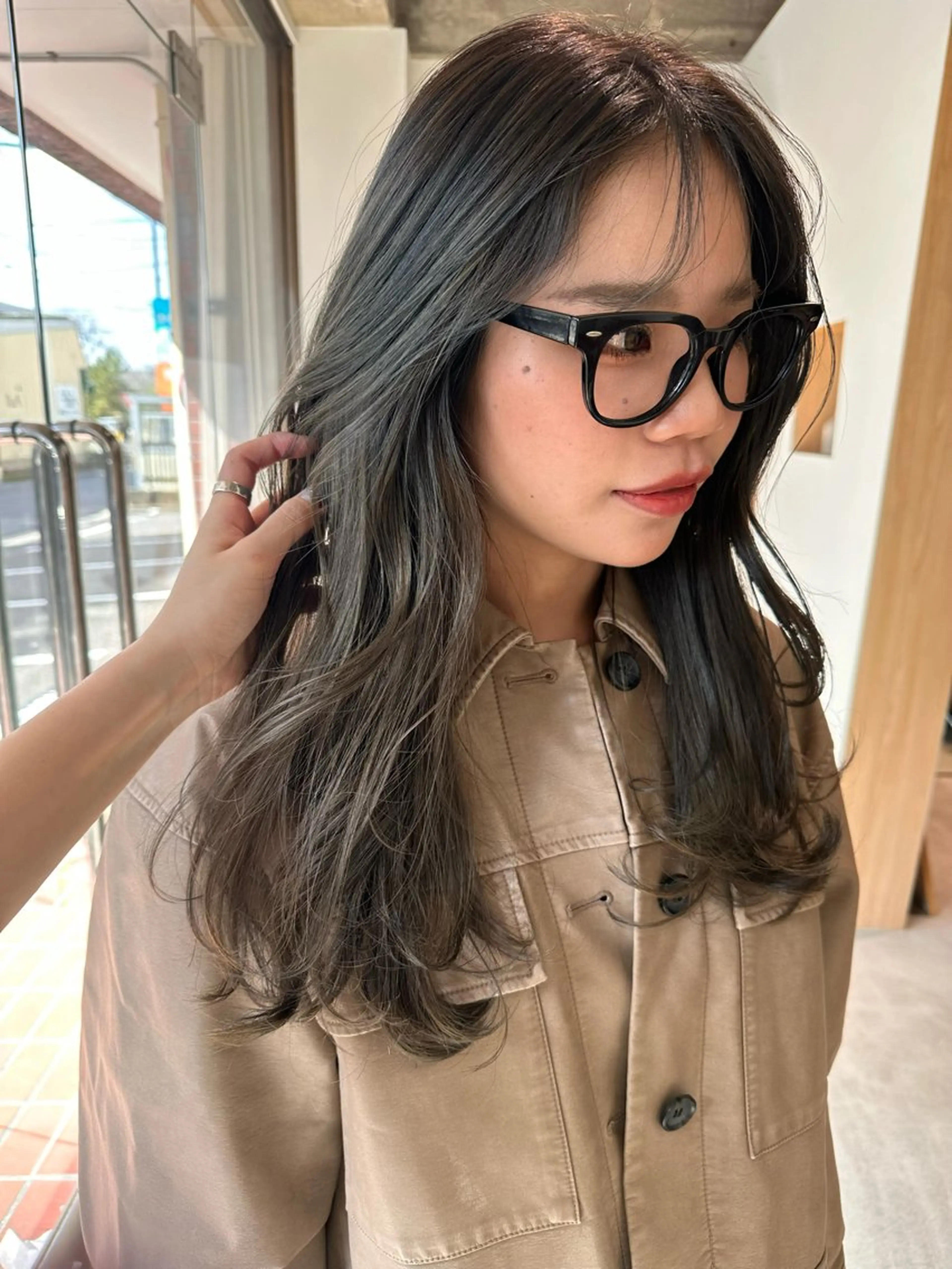 ロング カラー ブリーチ カット ヘアカラー トリートメント AR.MARA サトウヒカルのヘアスタイル