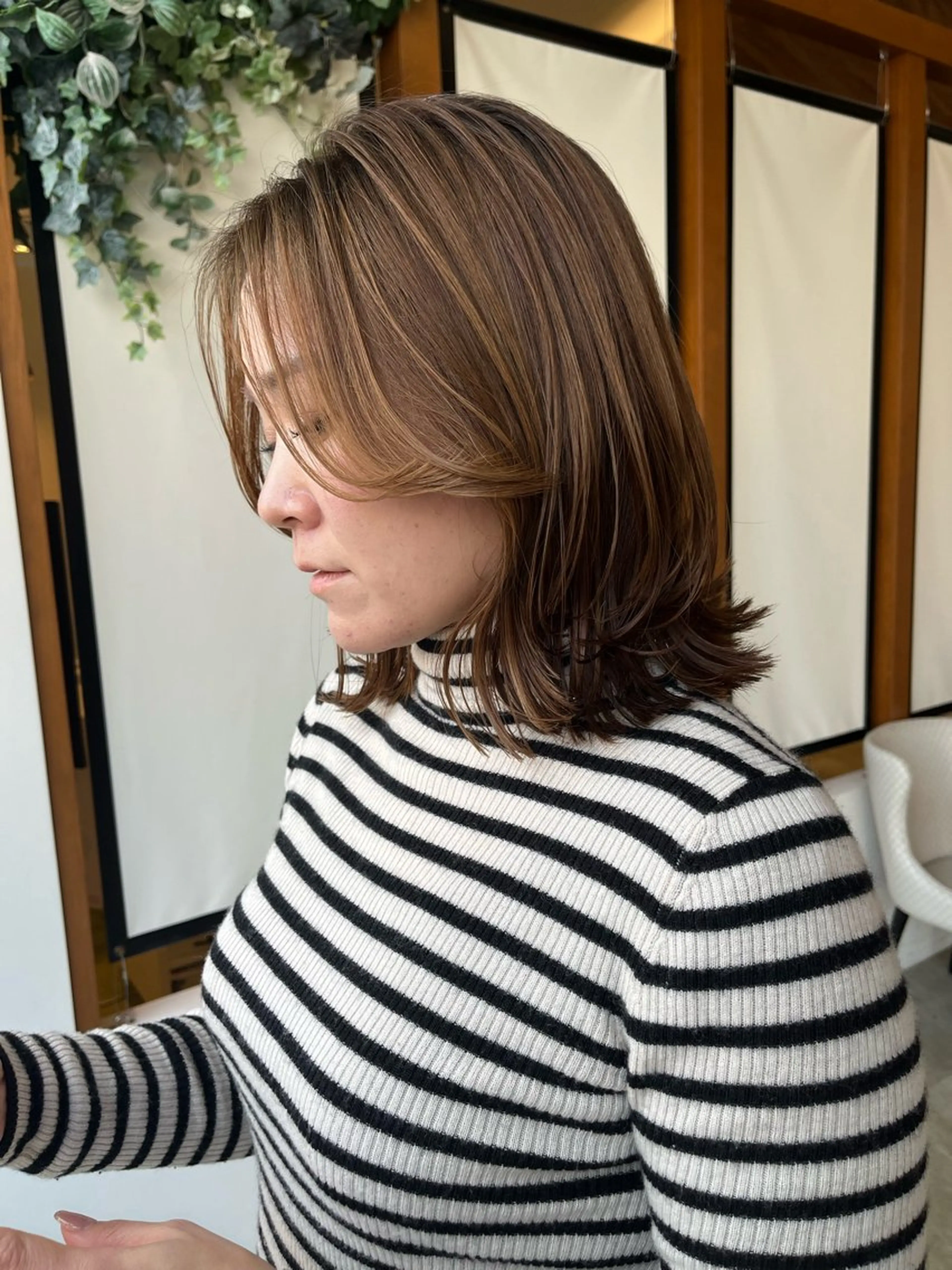 ミディアム カラー ブリーチ 透明感カラー ブリーチなしカラー 角田 琉希也のヘアスタイル