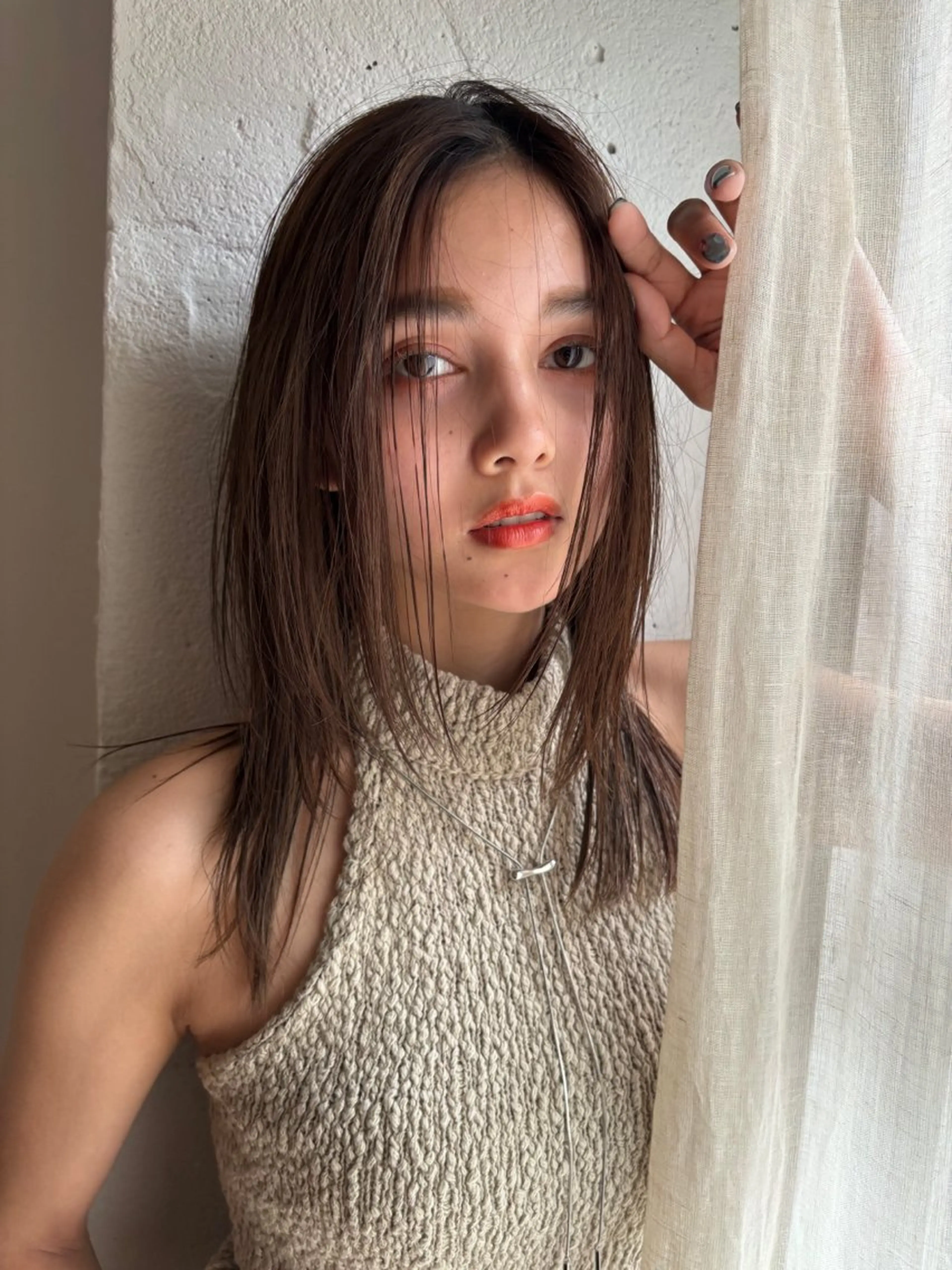 セミロング 曲がる縮毛矯正 バレイヤージュ森田のヘアスタイル