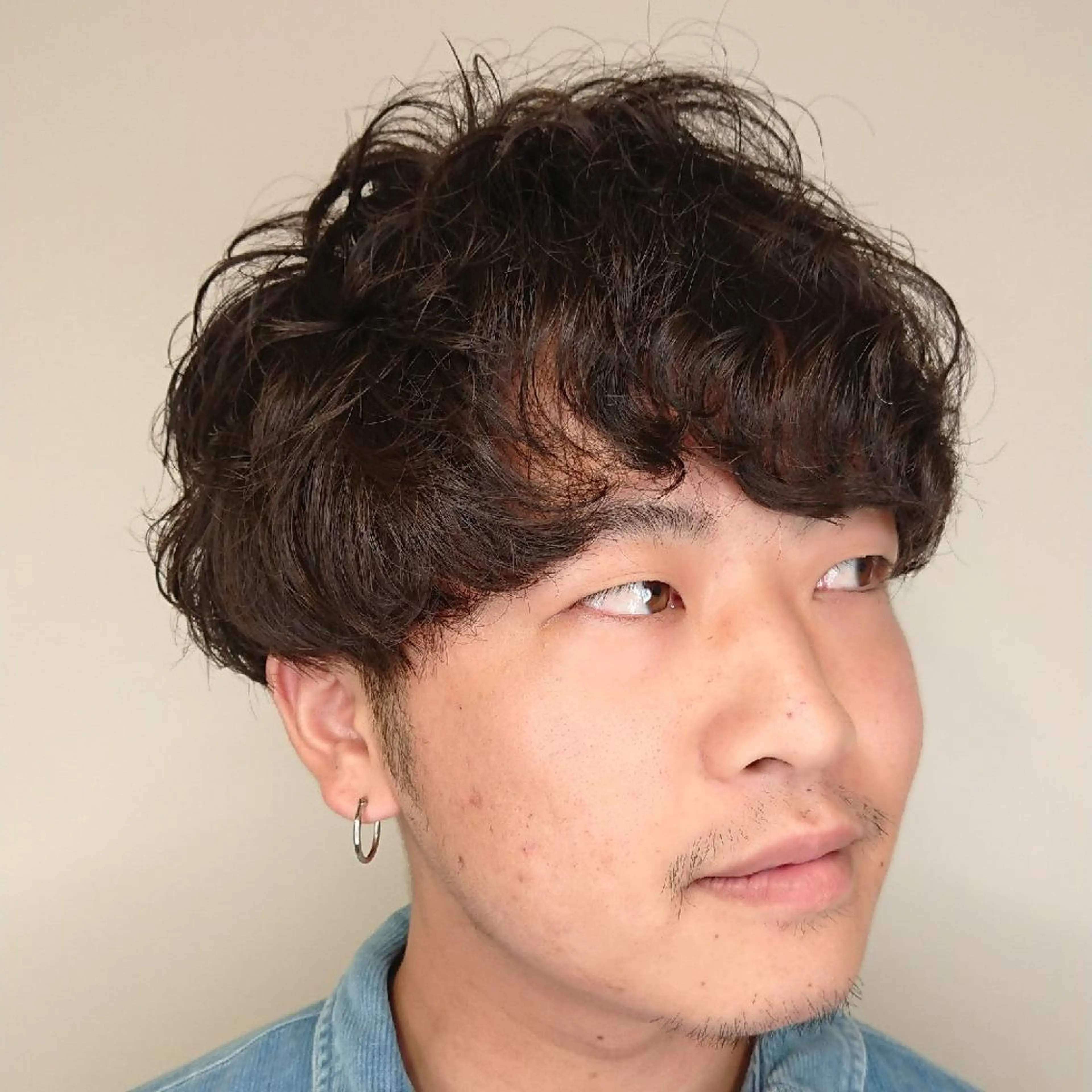 メンズ カラー ヘアアレンジ パーマ アップバング メンズブリーチ マッシュ メンズパーマ ブリーチ ブリーチ/ヘアケア/ 艶髪/イギチハルのヘアスタイル