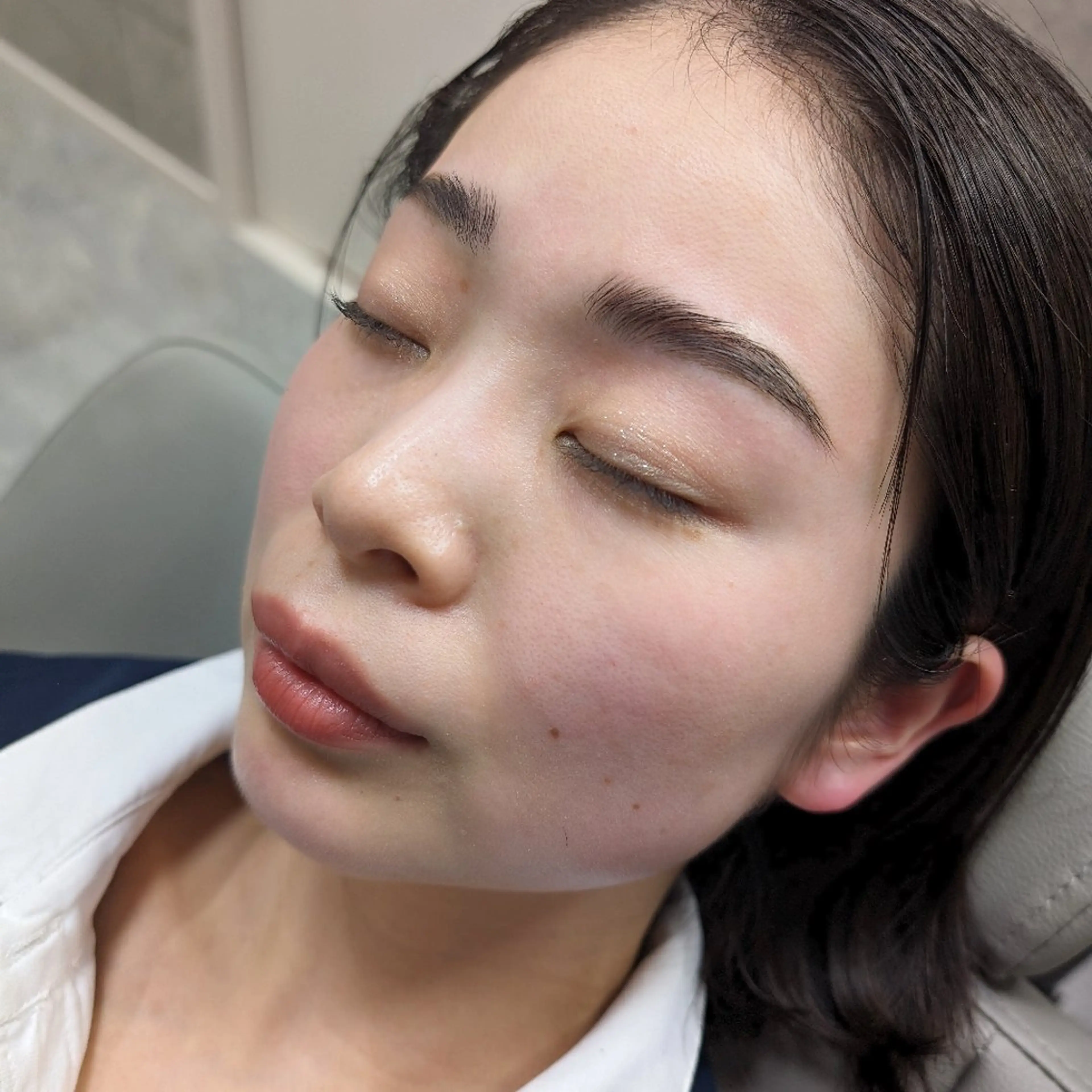 アイブロウ ハリウッドブロウリフト 【Morphome】 ﾓﾙﾌｫﾑのエステ・リラクイメージ