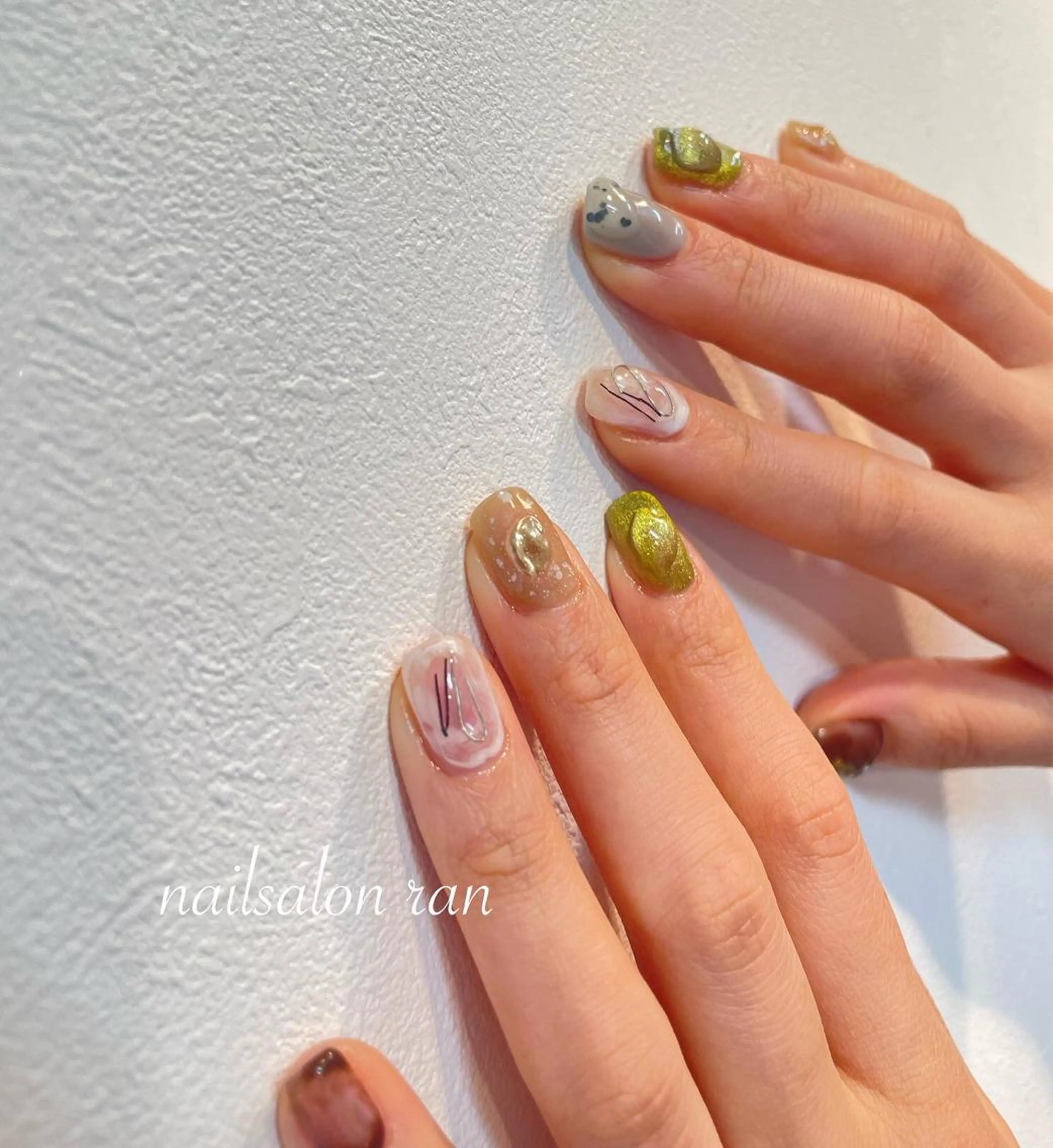 ネイル ニュアンスネイル nailsalon ranのネイルデザイン