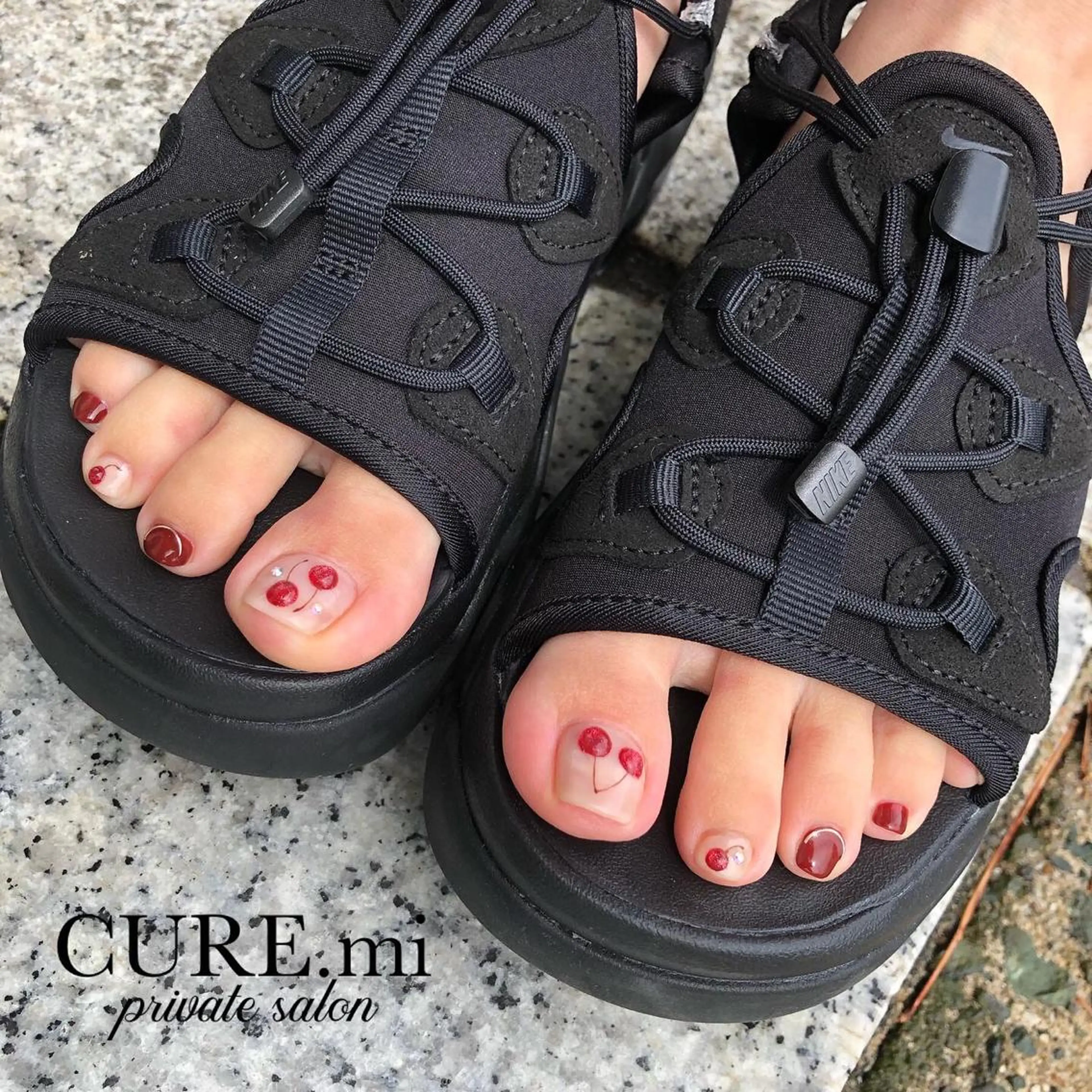 ネイル マグネットネイル 赤色 フットネイル 伊藤 美香のその他イメージ