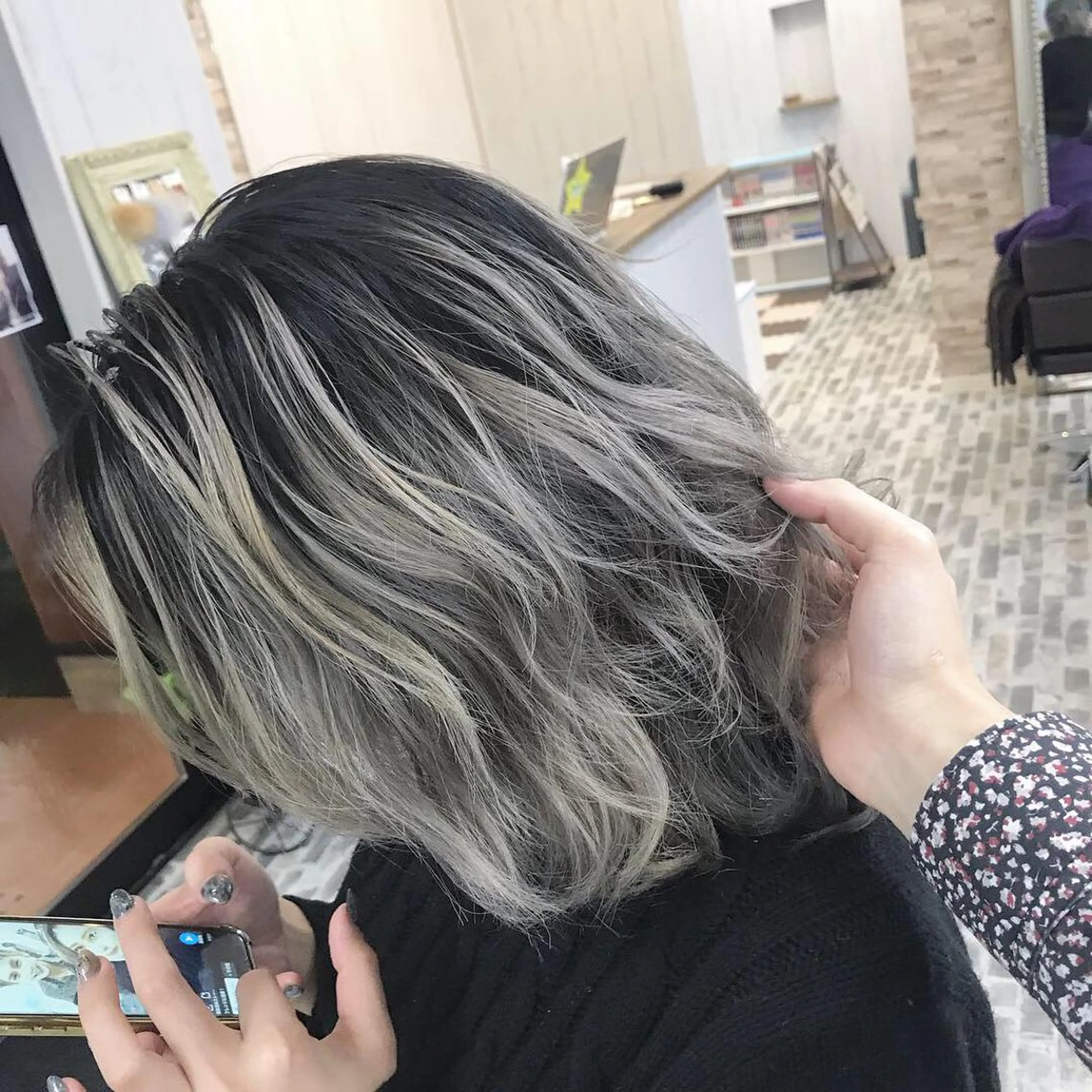 ミディアム レイヤーカット YURA所属・藤本 翔己のヘアスタイル