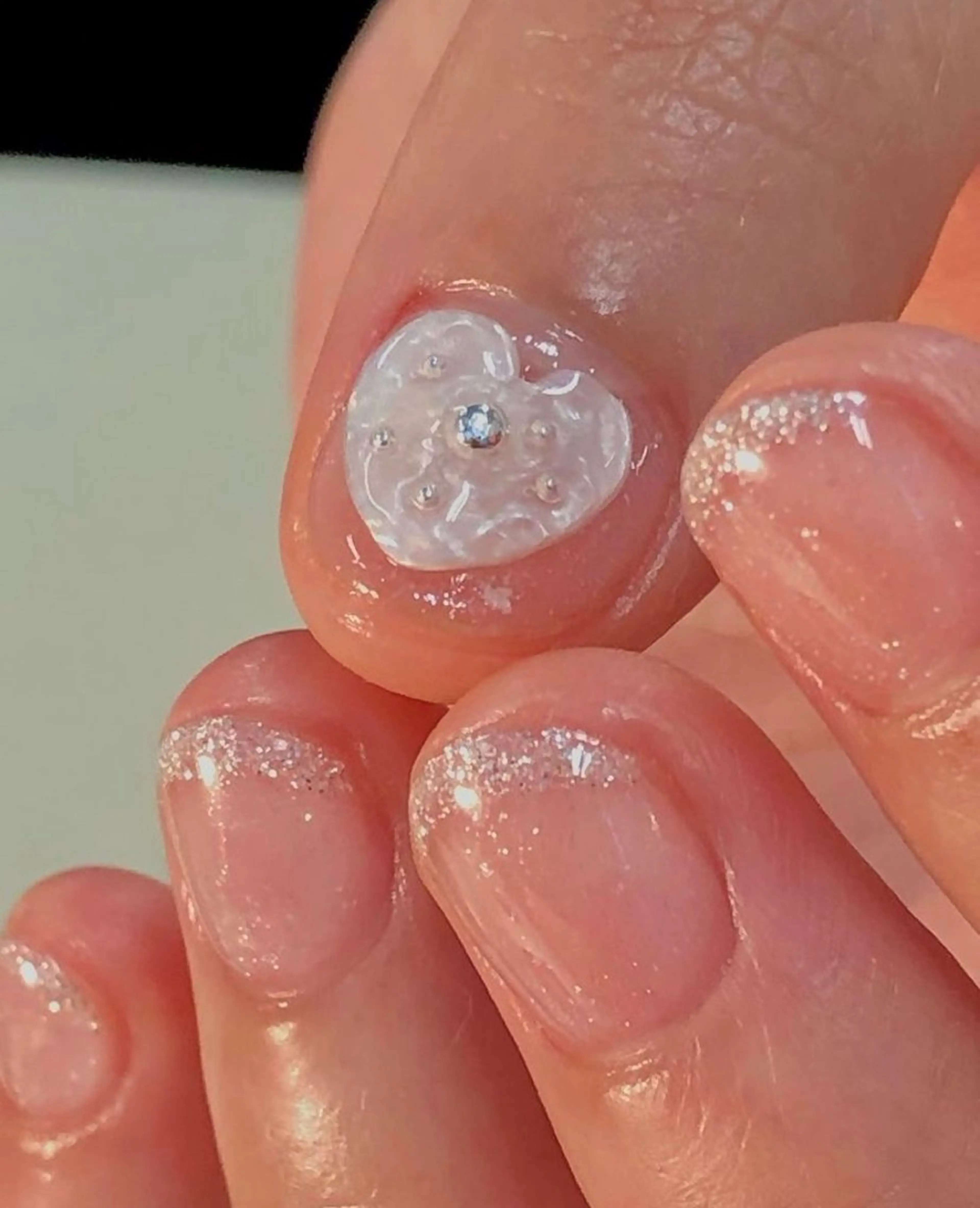 ネイル フレンチネイル ラメ(グリッター) ストーンネイル ハンドネイル オトク ネイルのネイルデザイン