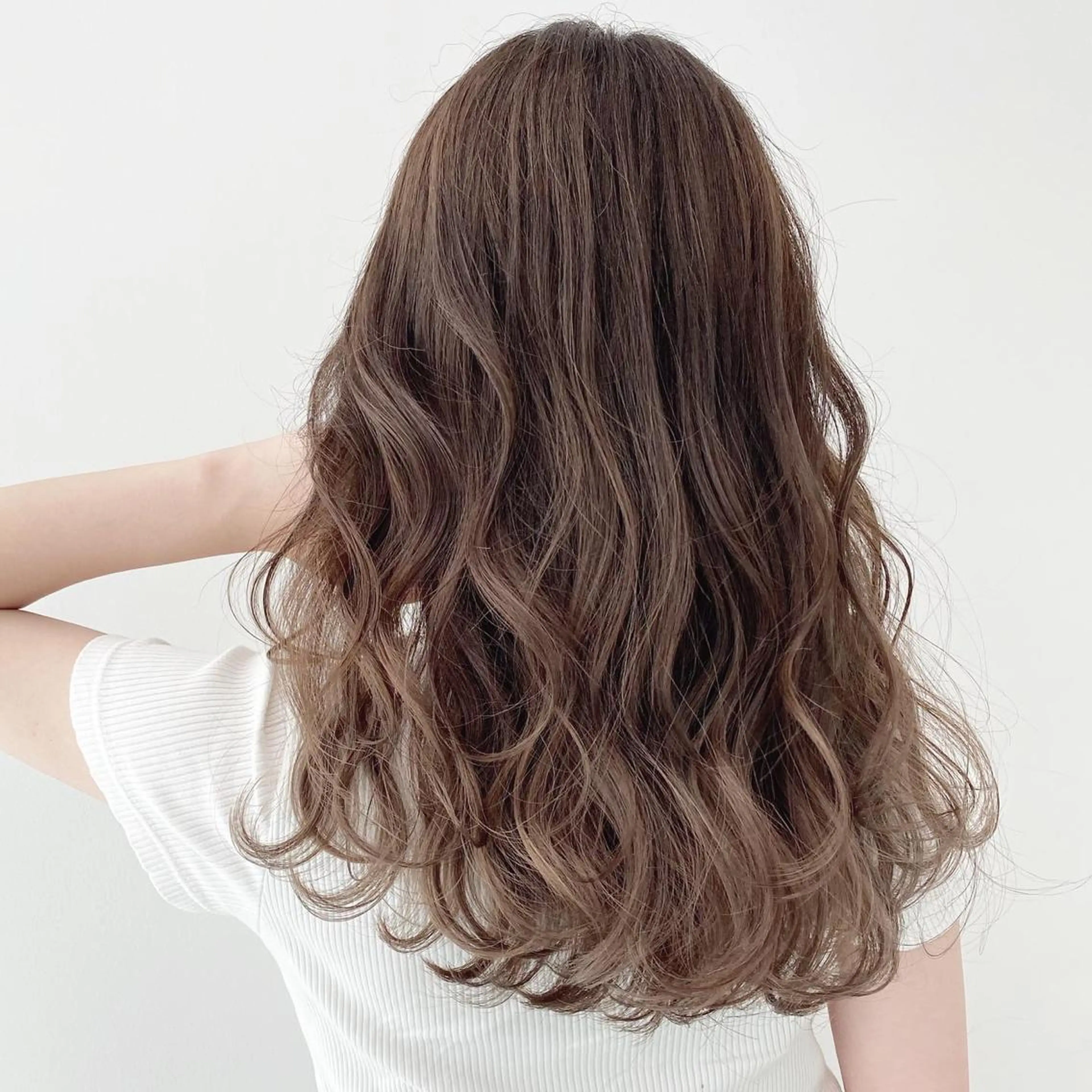 ロング カラー グラデーションカラー ヘアカラー トリートメント 【ブリーチカラー】 🌈ALIVE若山葵のヘアスタイル