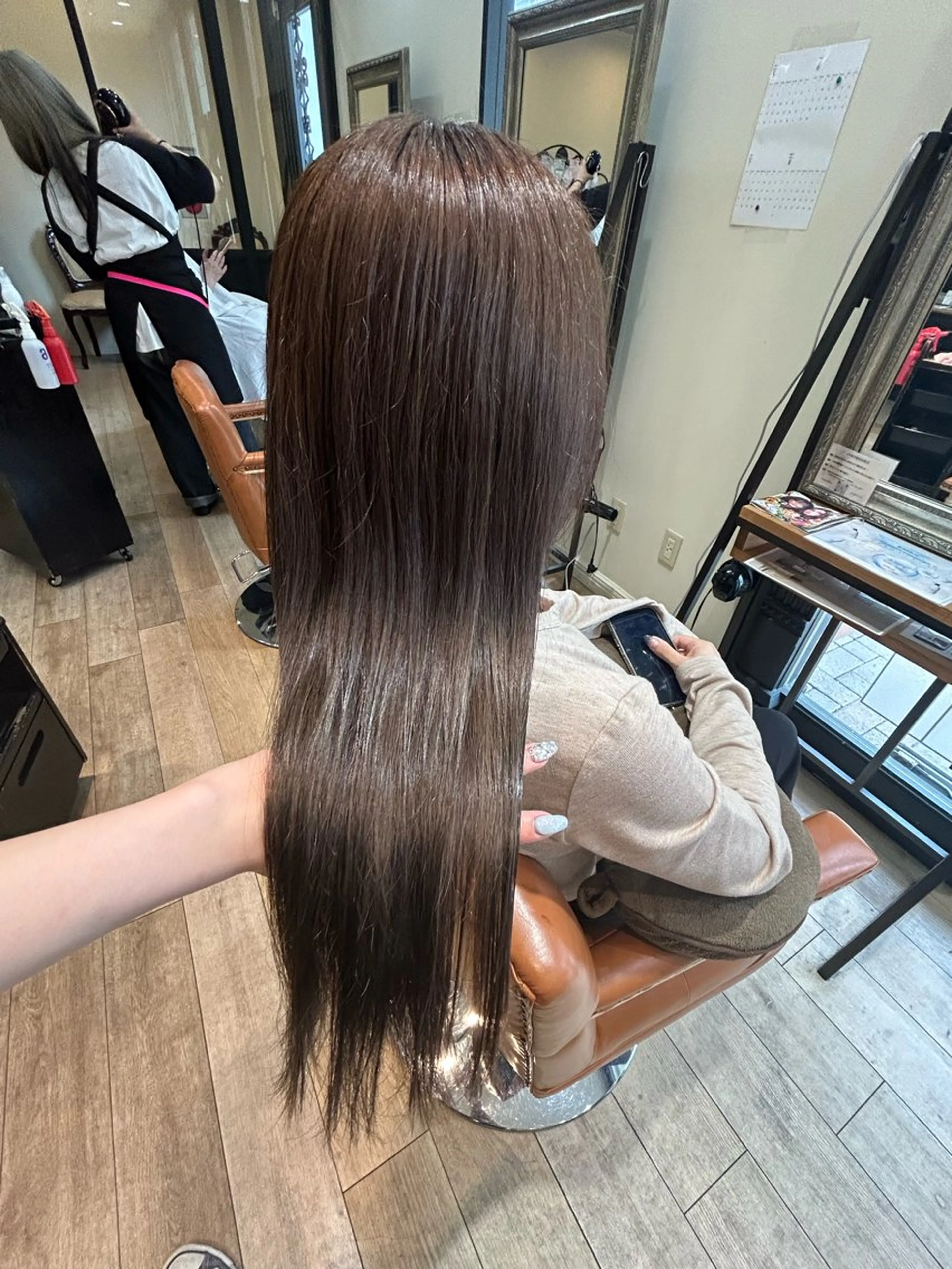 ロング カラー ベージュカラー オリーブベージュ ヘアカラー 松尾 遥花のヘアスタイル