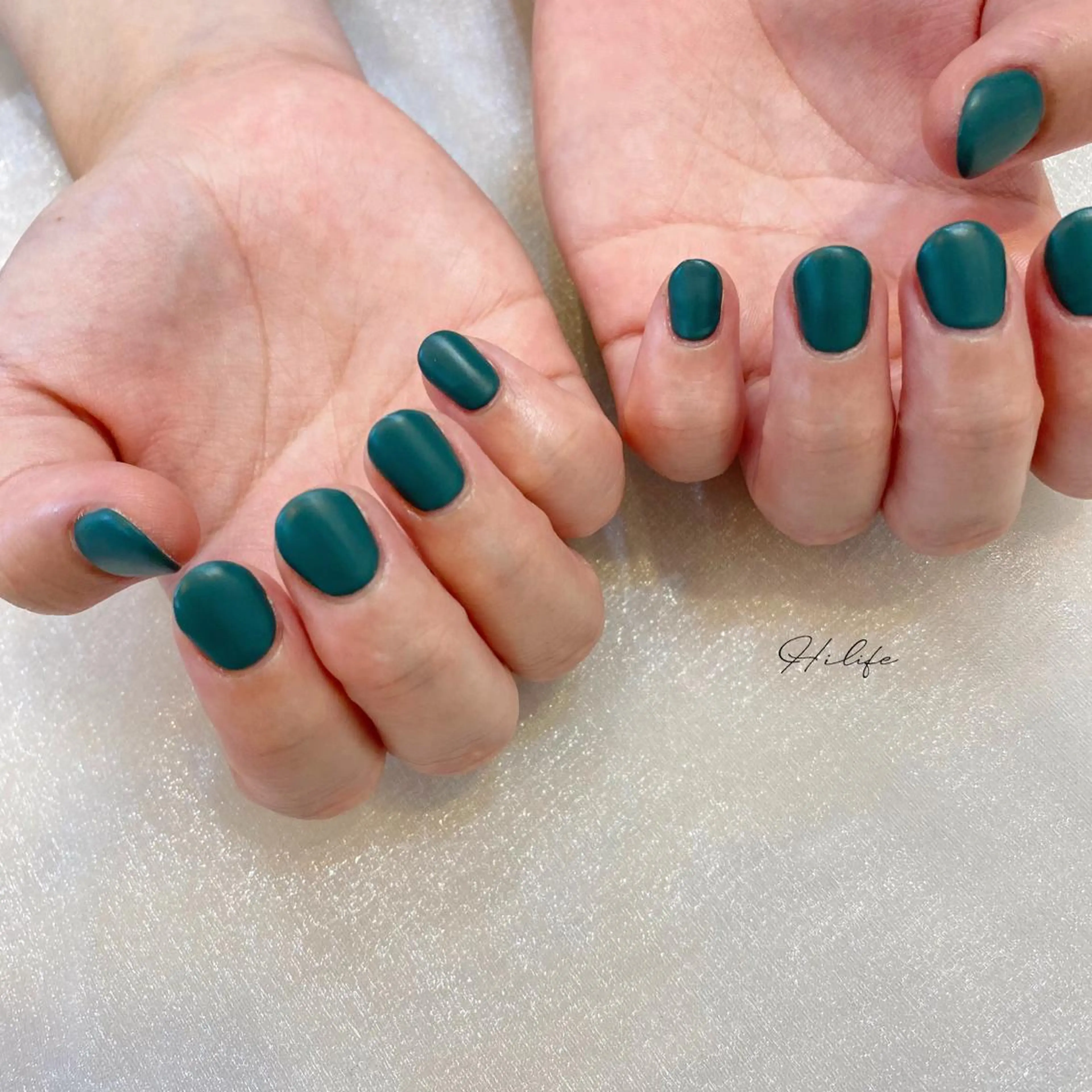 ネイル グリーン マットネイル ネイルチップ ハンドネイル Nail Adore.のネイルデザイン