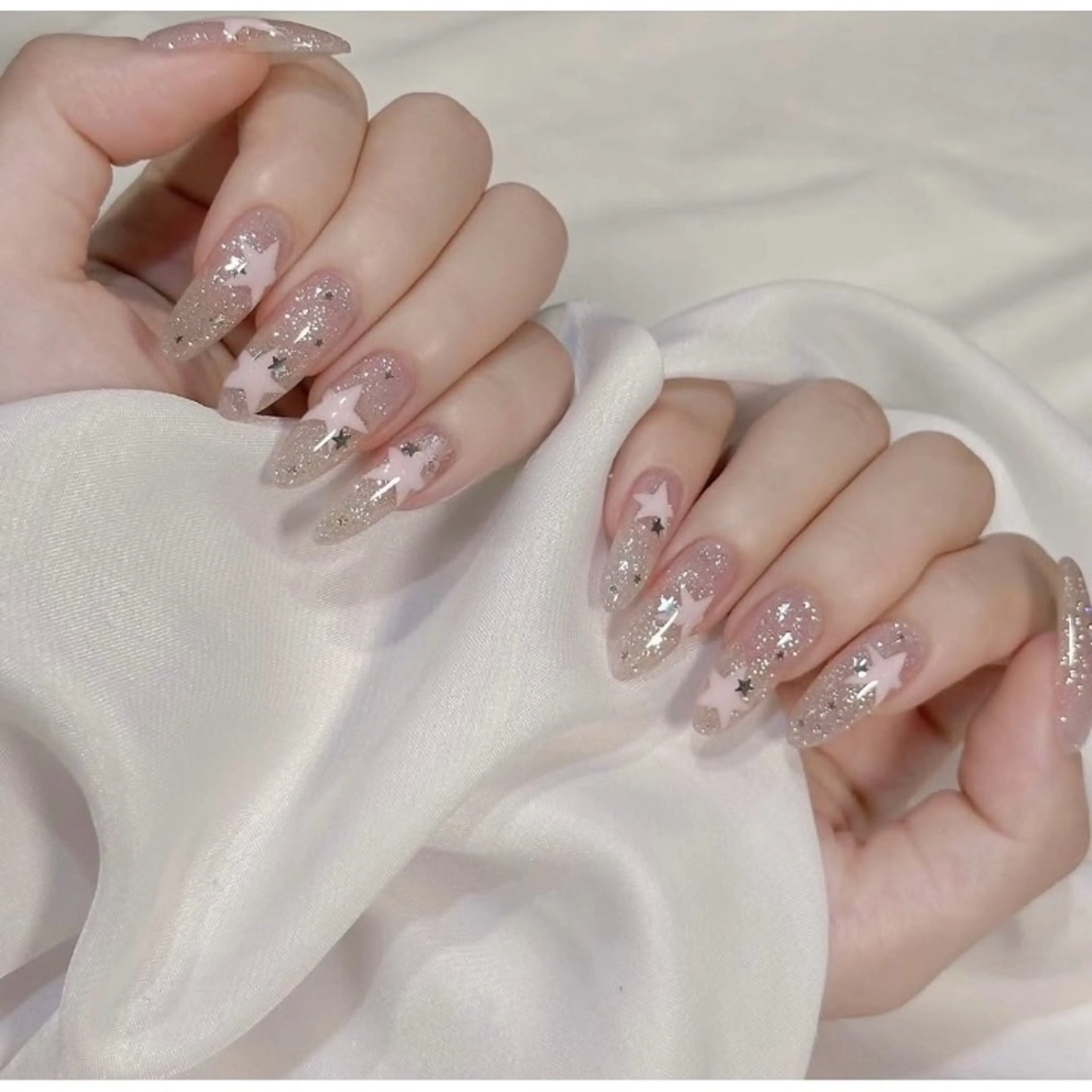 カラー グラデーションカラー ピンクカラー ハンドネイル AIN Nailのネイルデザイン