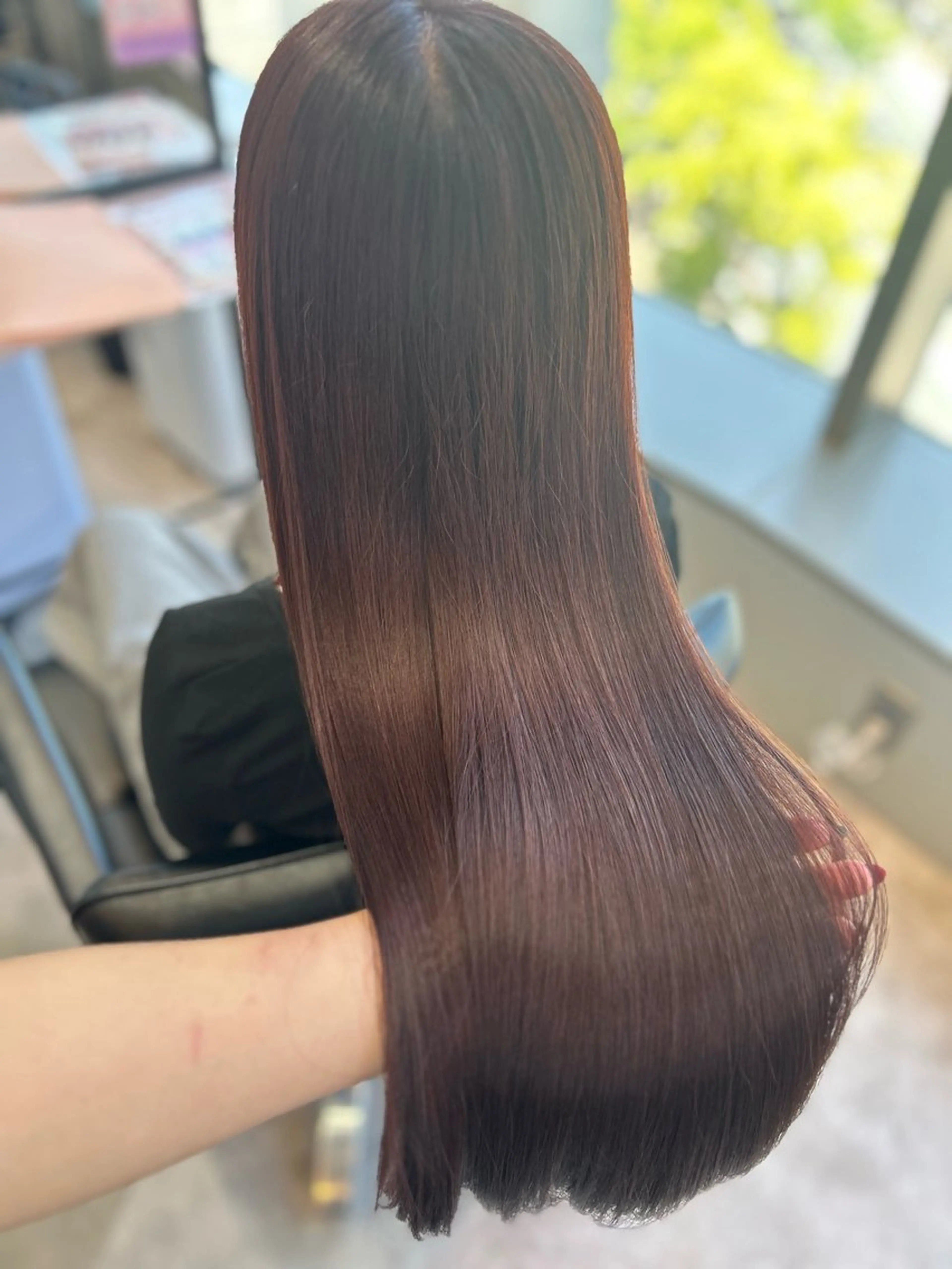 ロング カット ヘアカラー トリートメント 艶髪特化矯正カット ✨️MOMOEのヘアスタイル