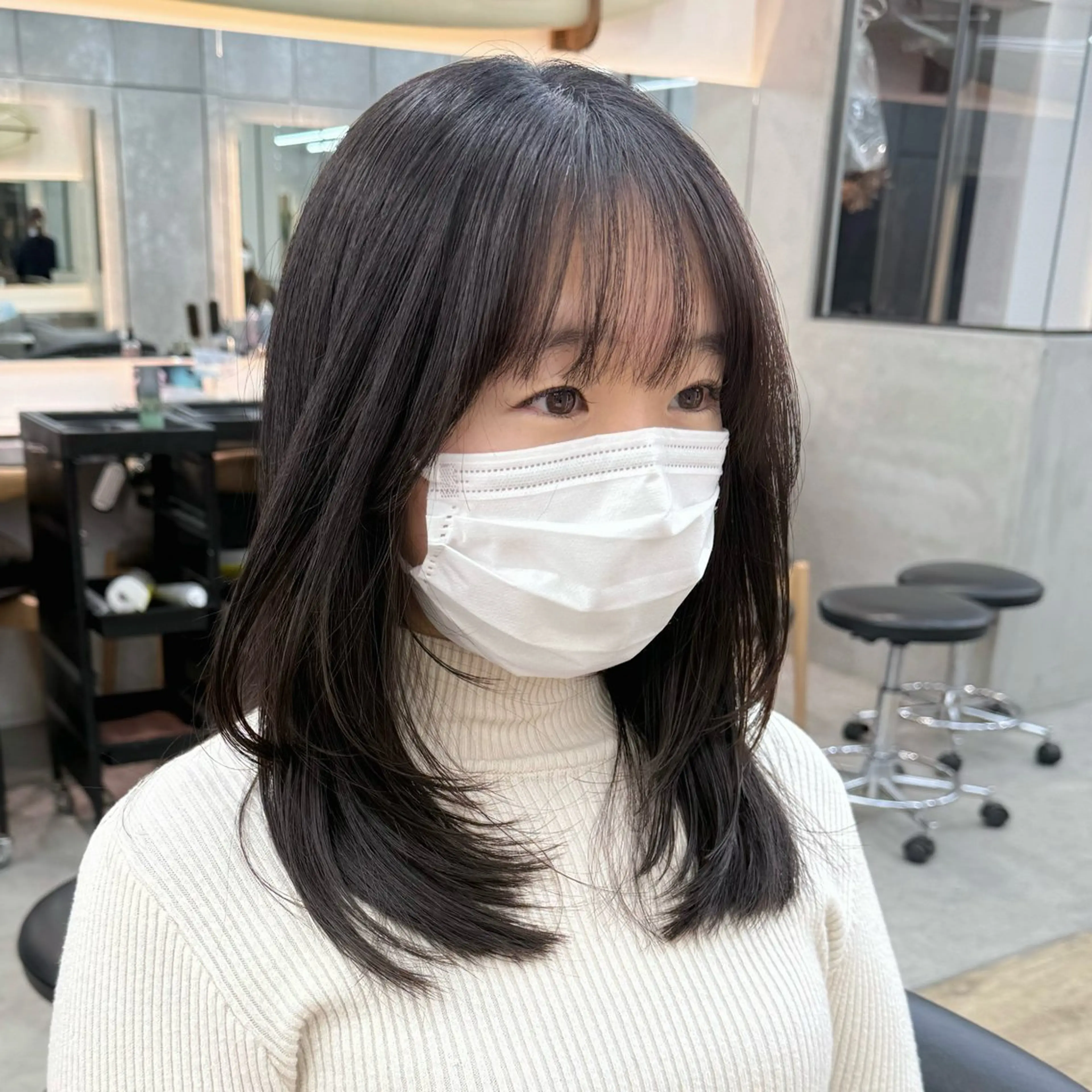 ミディアム カット ヘアカラー トリートメント りな💗垢抜け前髪/ レイヤー💗縮毛矯正のヘアスタイル