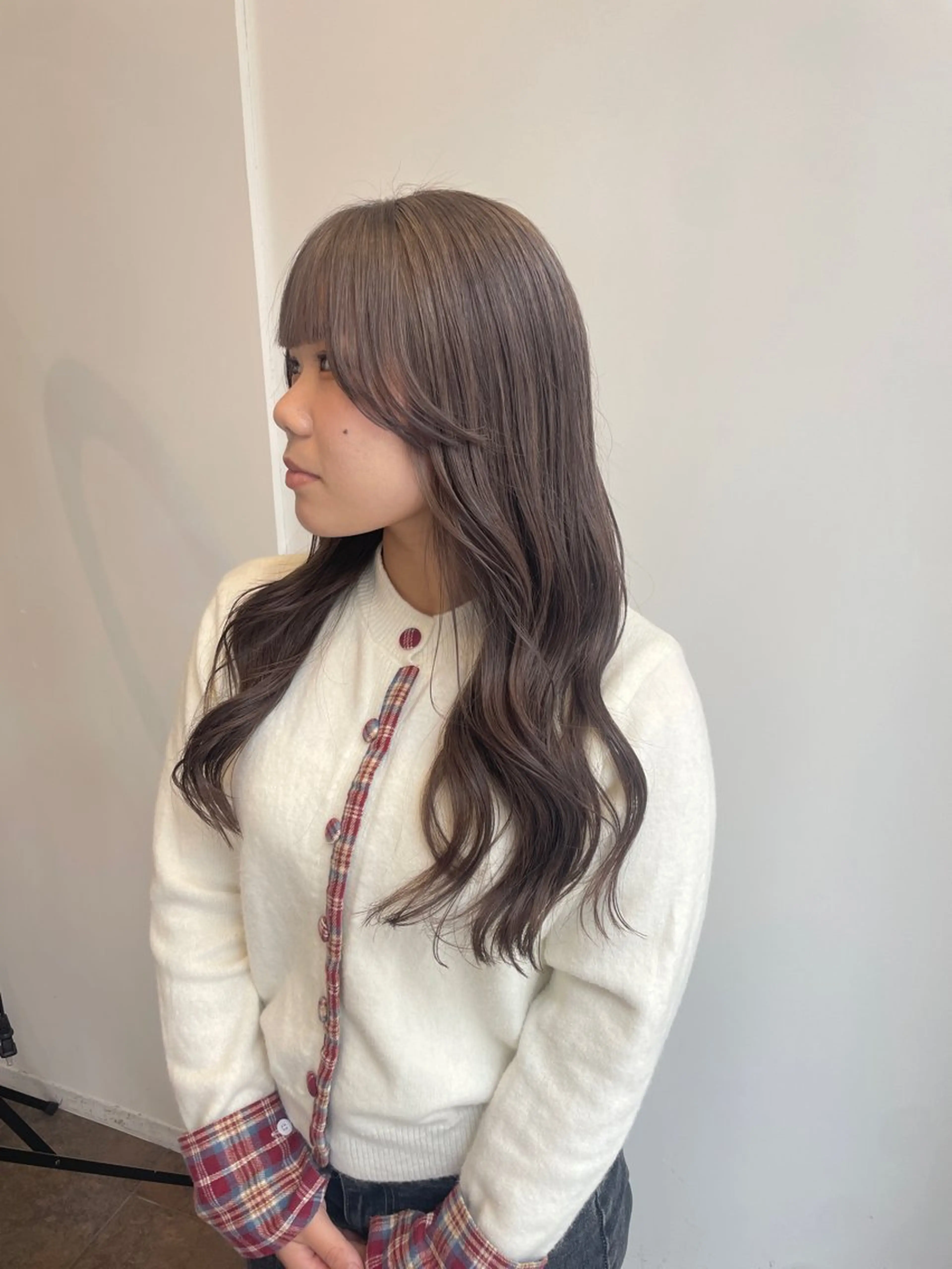 カット+ダブルカラー(ブリーチ+全体カラー)+トリートメント　　※ロング料金ありの写真