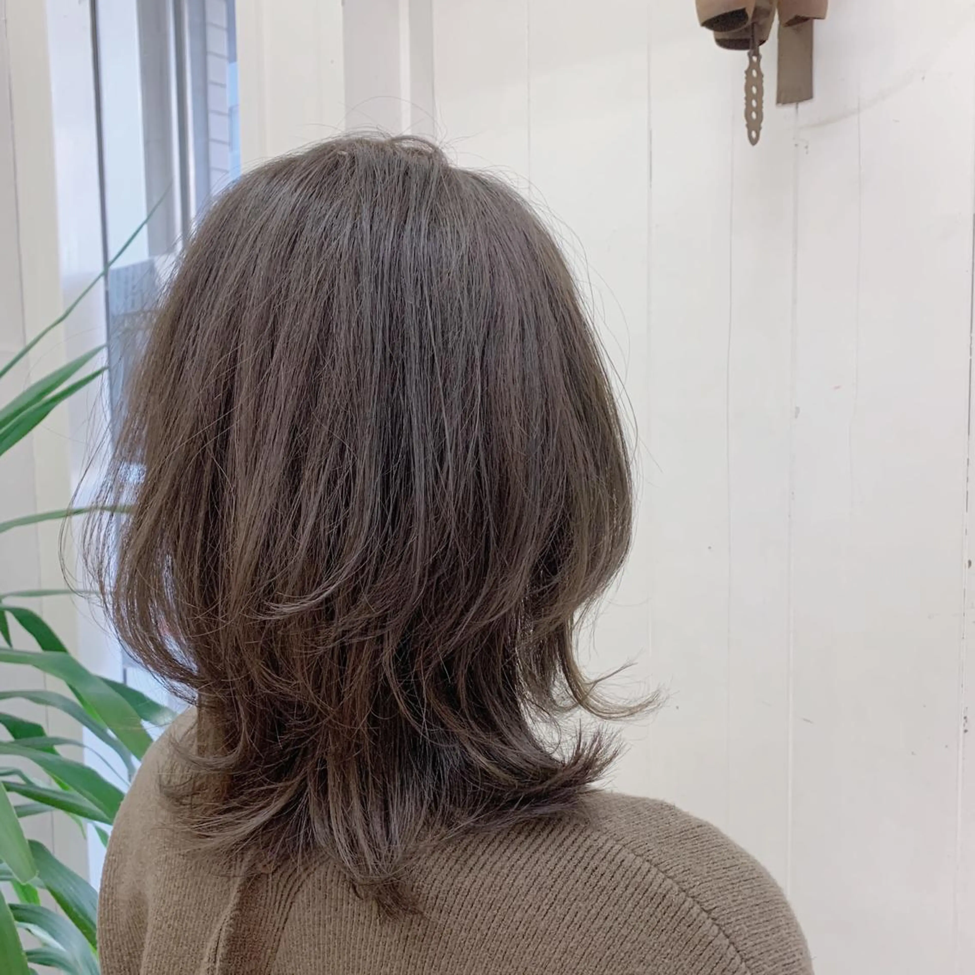ミディアム アッシュ くびれヘア カット ヘアカラー ヘッドスパ 🌿大人かわいいヘア 🌿Ayahaのヘアスタイル