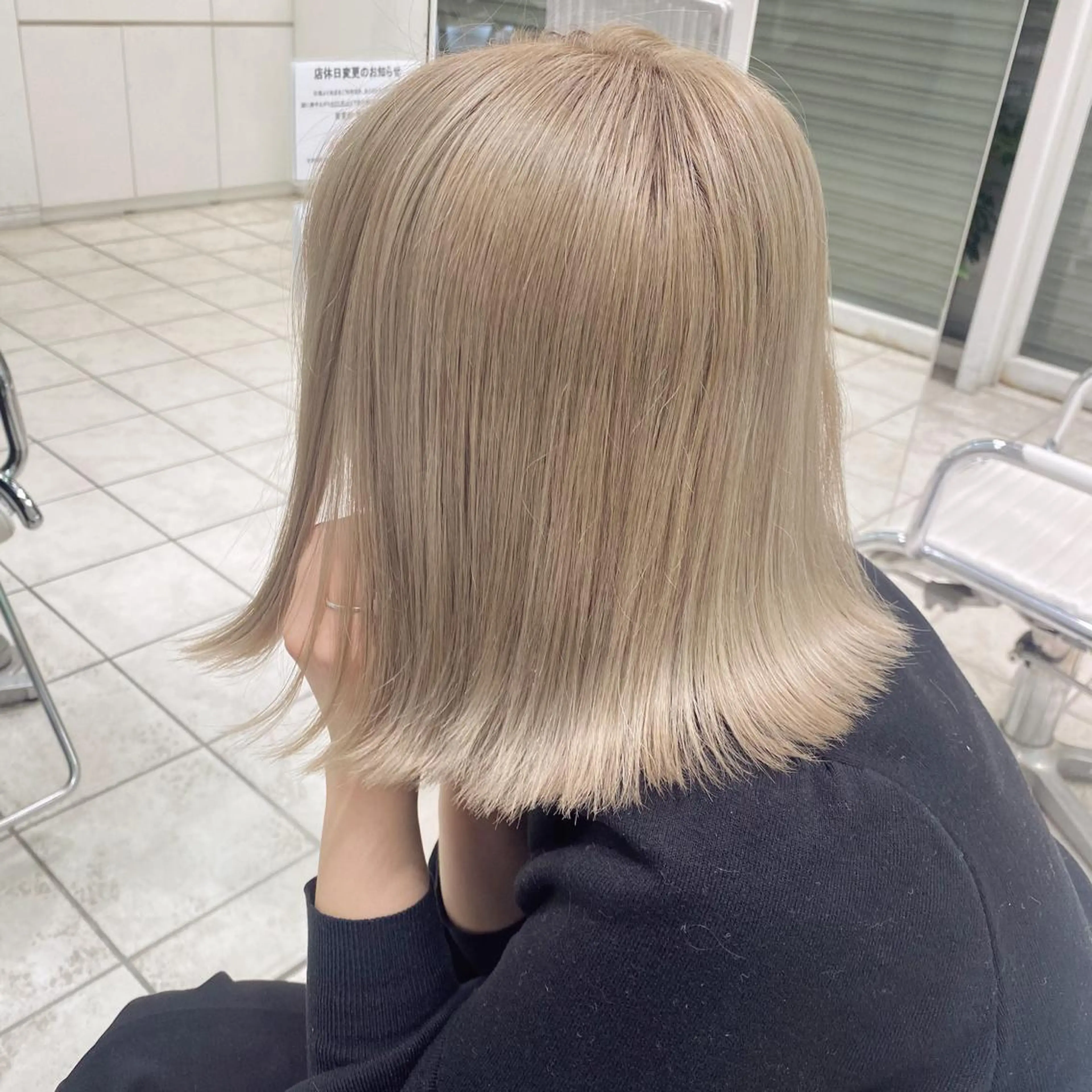 ミディアム カラー 渡邊 唯のヘアスタイル