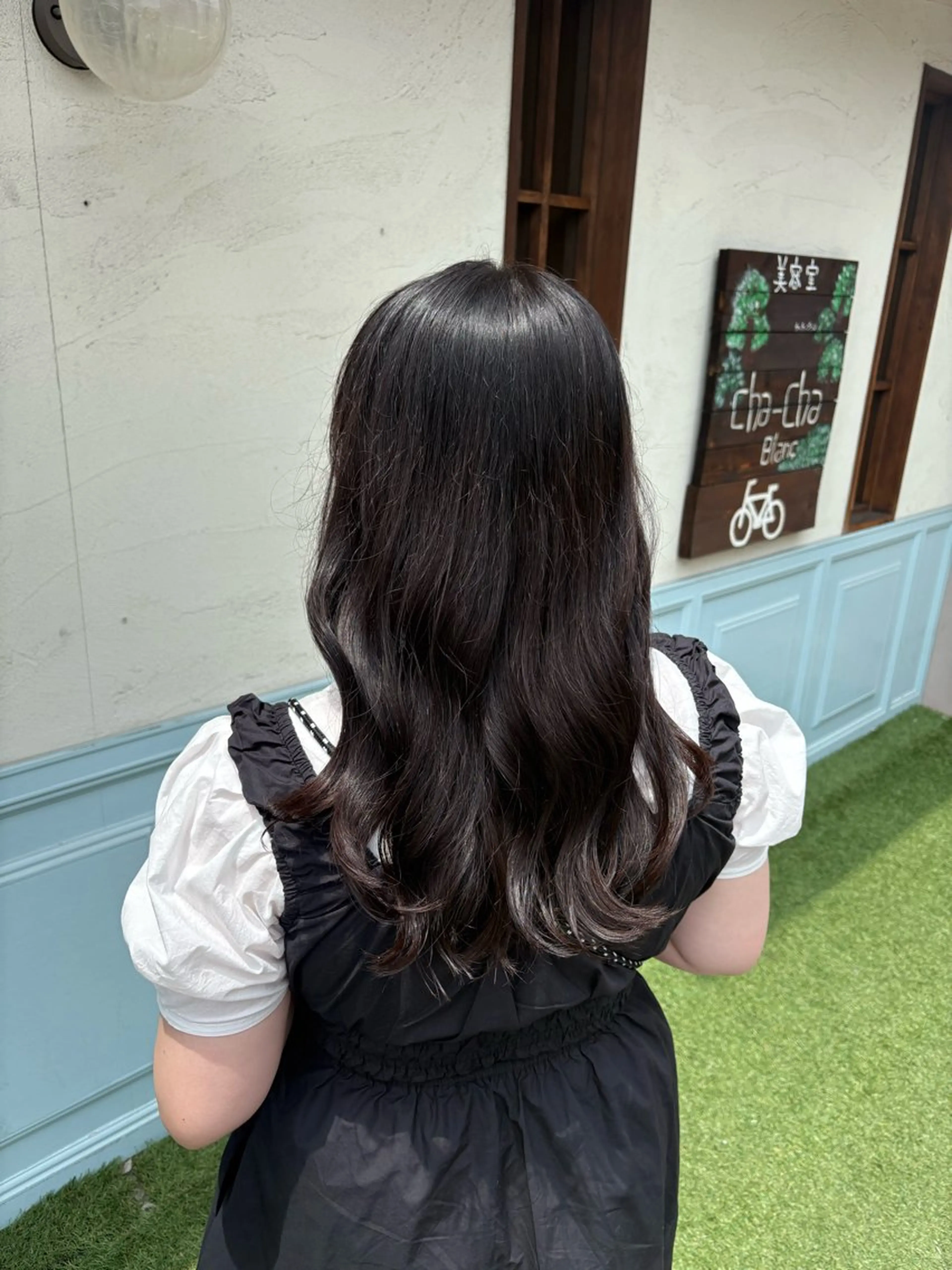 セミロング カラー 透明感カラー 元山 透明感艶カラー 🌻レイヤーカットのヘアスタイル