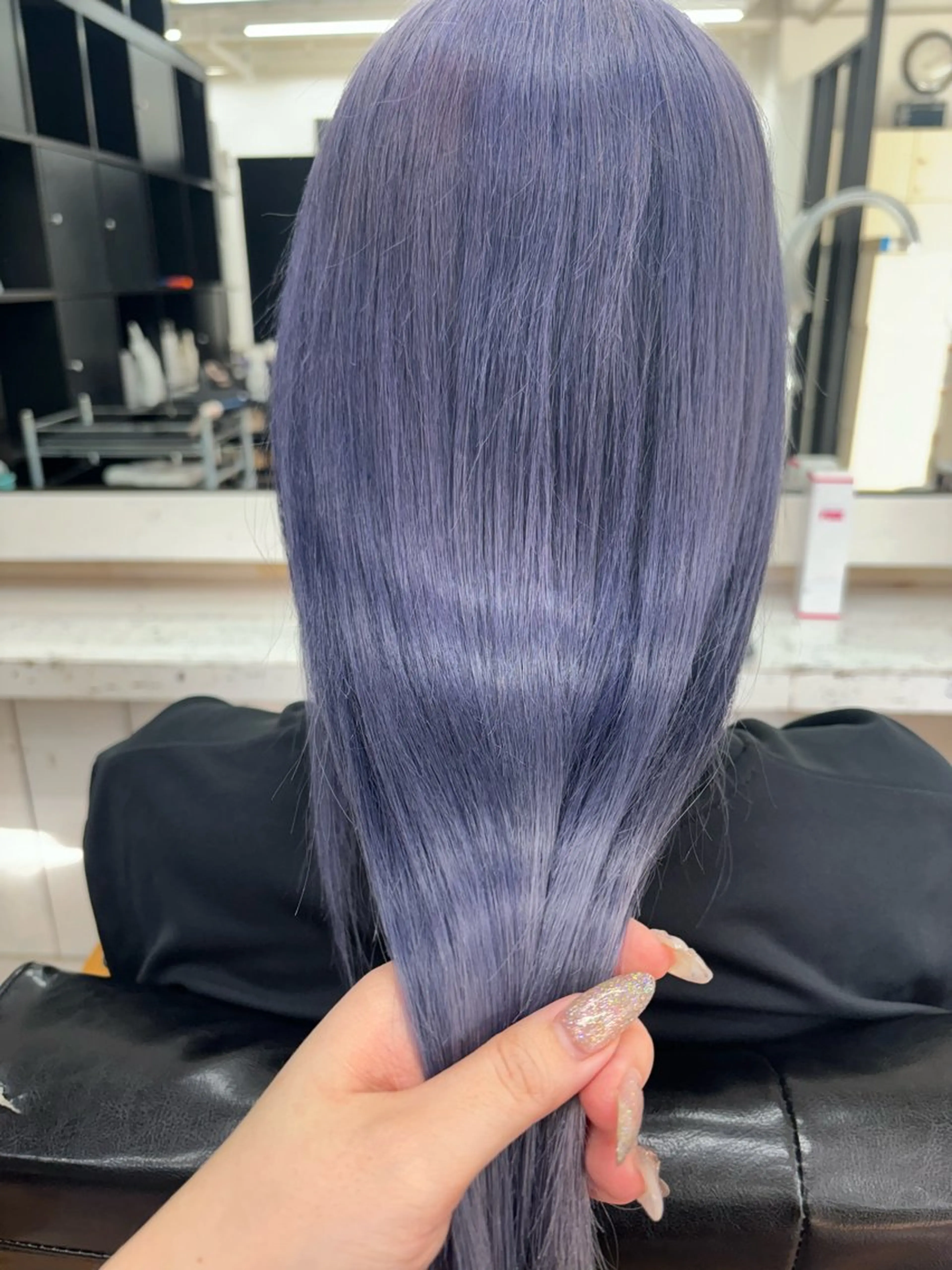 ロング カラー ブリーチ ヘアカラー 香野 優子のヘアスタイル