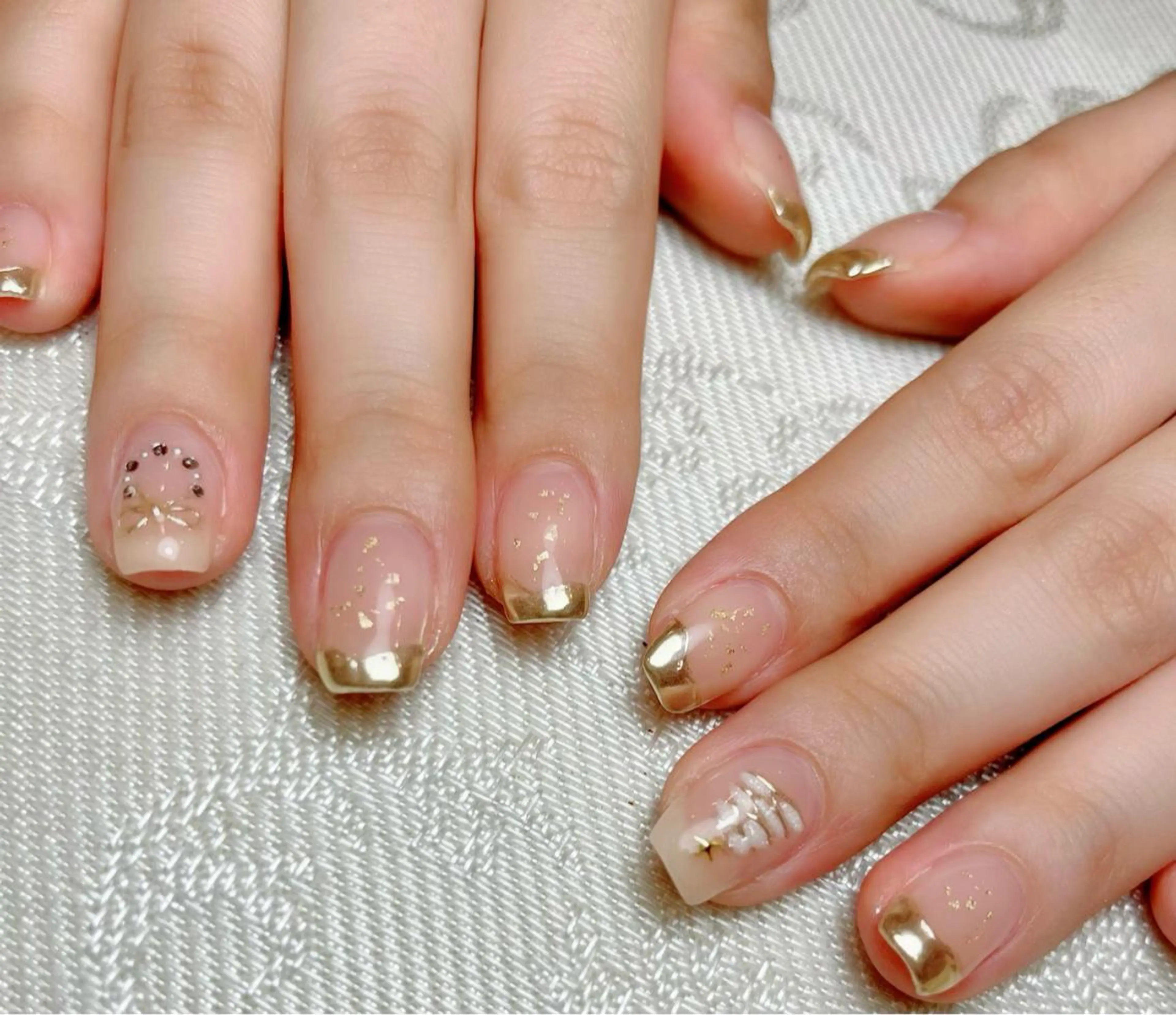 ネイル フレンチネイル ミラーネイル 冬ネイル クリスマス ハンドネイル nail salon 《A.sister》のネイルデザイン