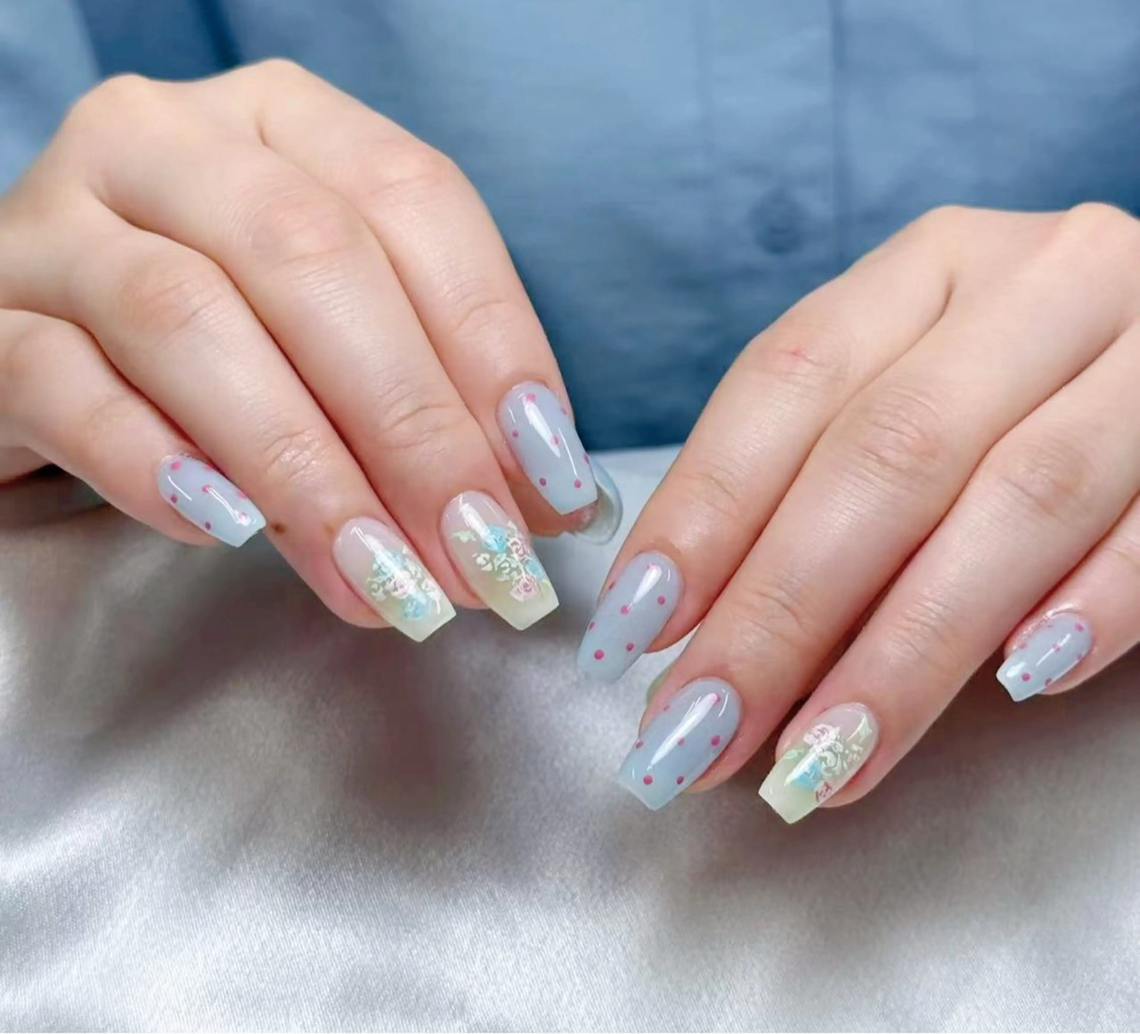 ネイル オーロラネイル ブルー チークネイル フットネイル フレンチネイル ハンドネイル ╹◡╹Mimoミモ Eye&Nailのマツエク・マツパデザイン