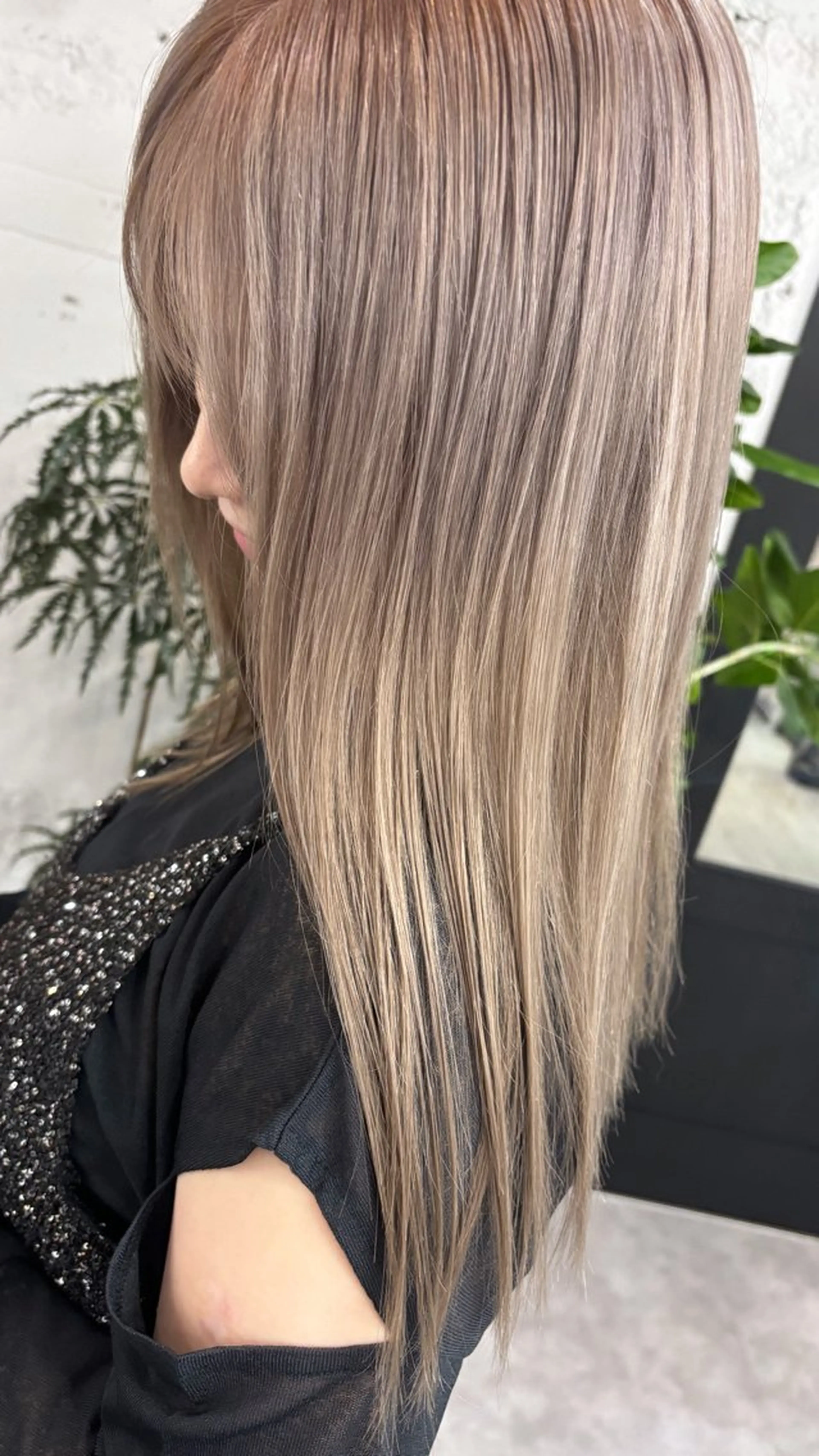 セミロング カラー ハイトーン/ダブル カラー/akihoのヘアスタイル