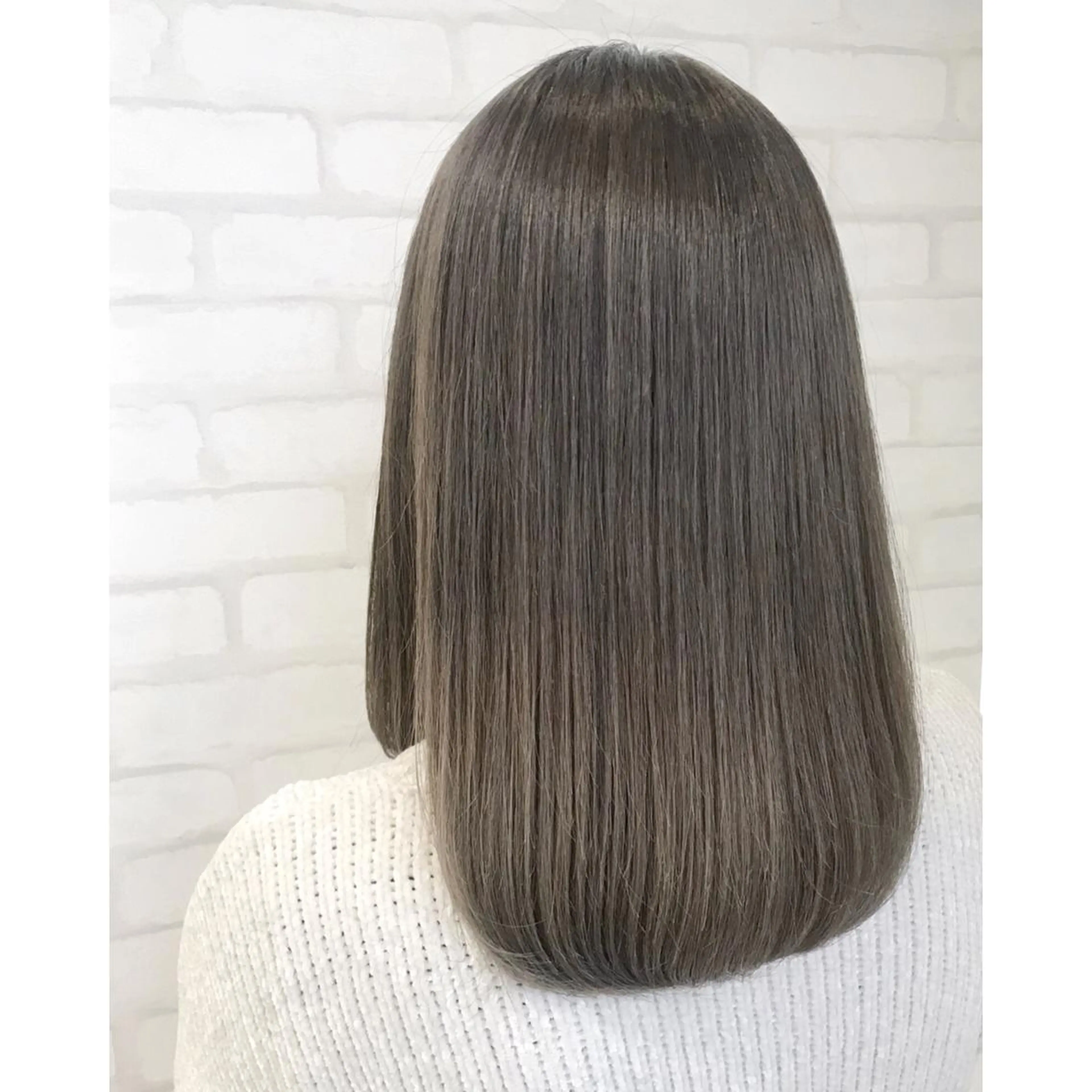 カラー アッシュ ベージュカラー ブリーチ イルミナカラー 高木 麻知子のヘアスタイル