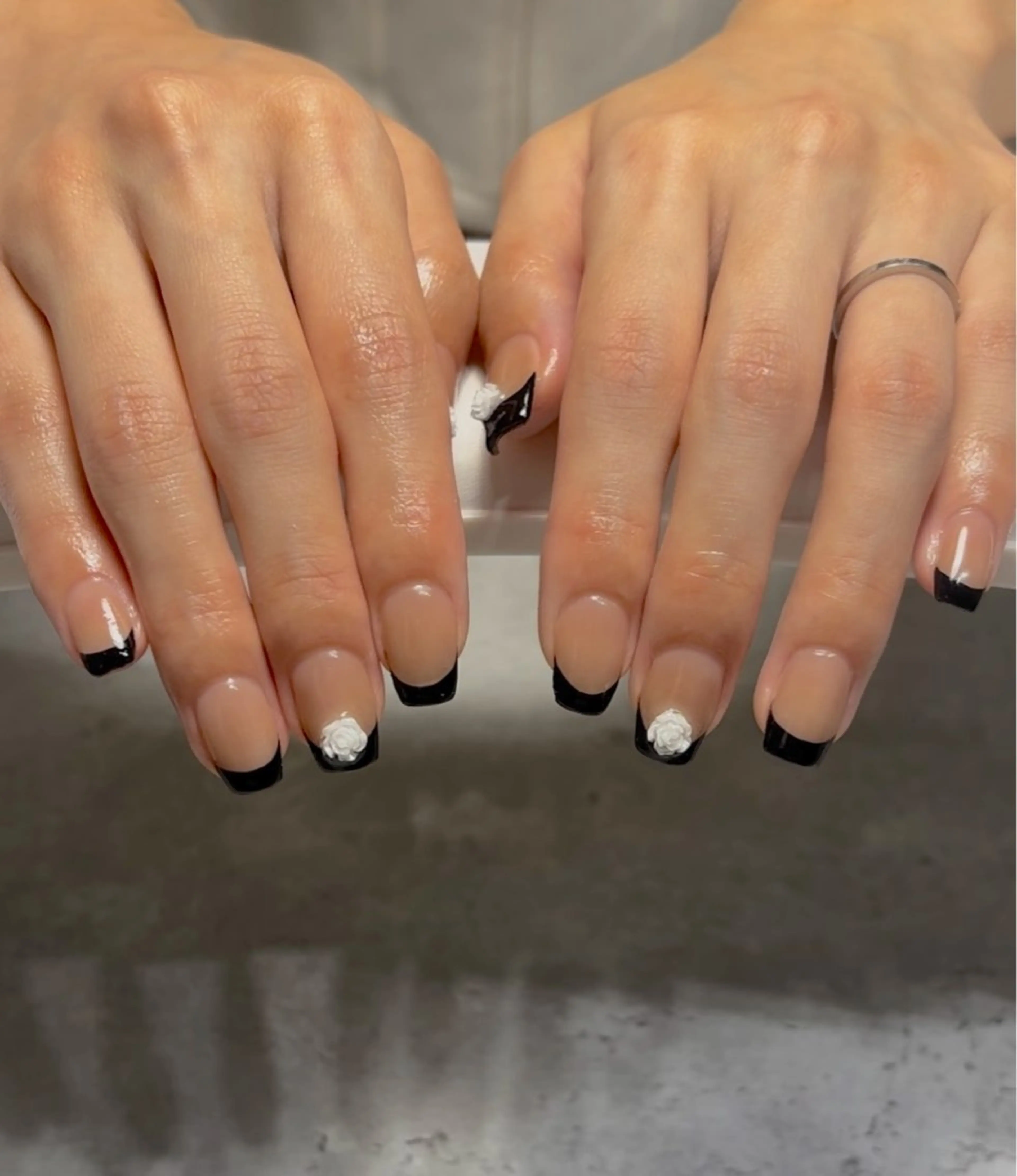 ネイル フレンチネイル 大東市ネイルサロン 【KYURA】ｷｭﾗのネイルデザイン