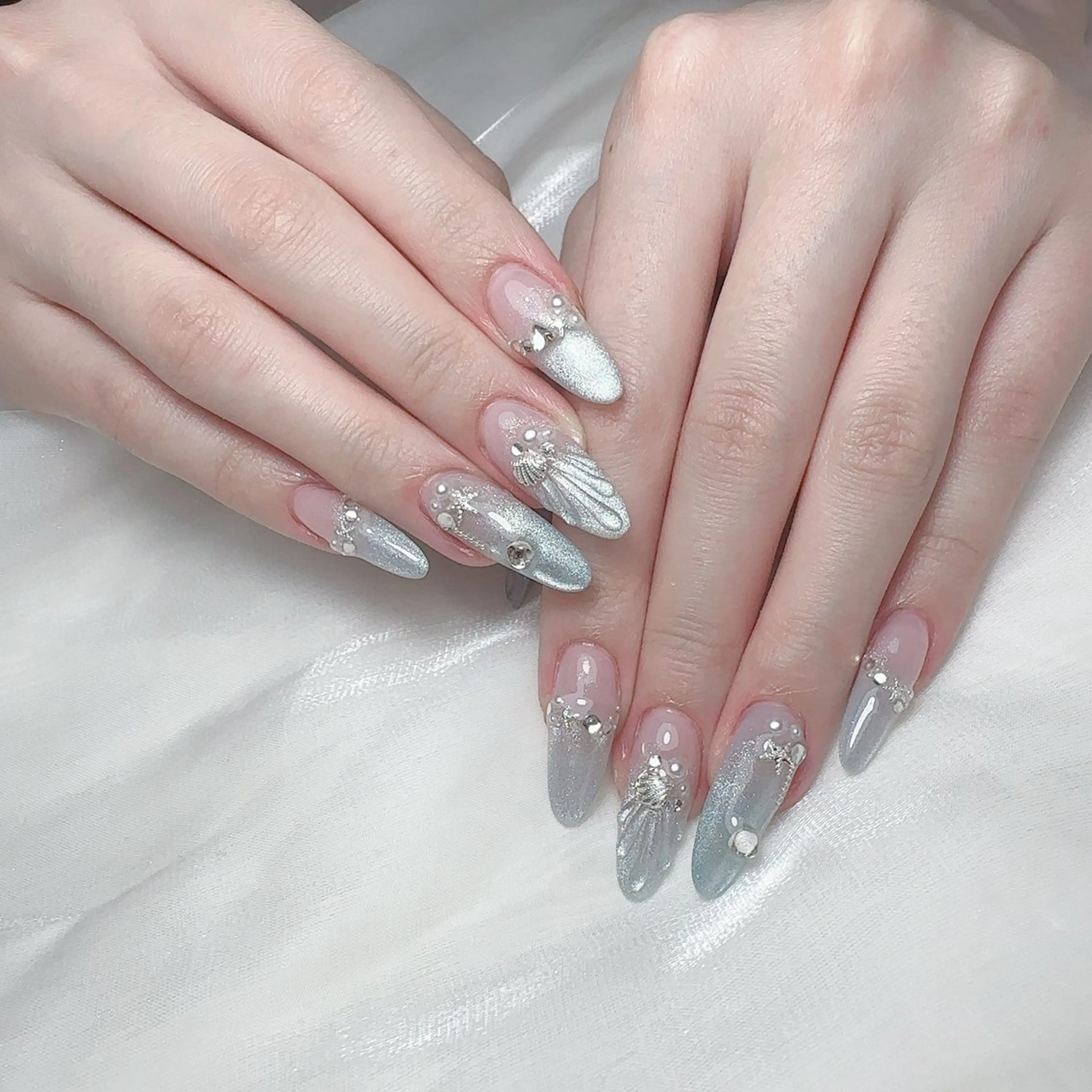 ネイル 🎀M nails✨ ビューティーのネイルデザイン