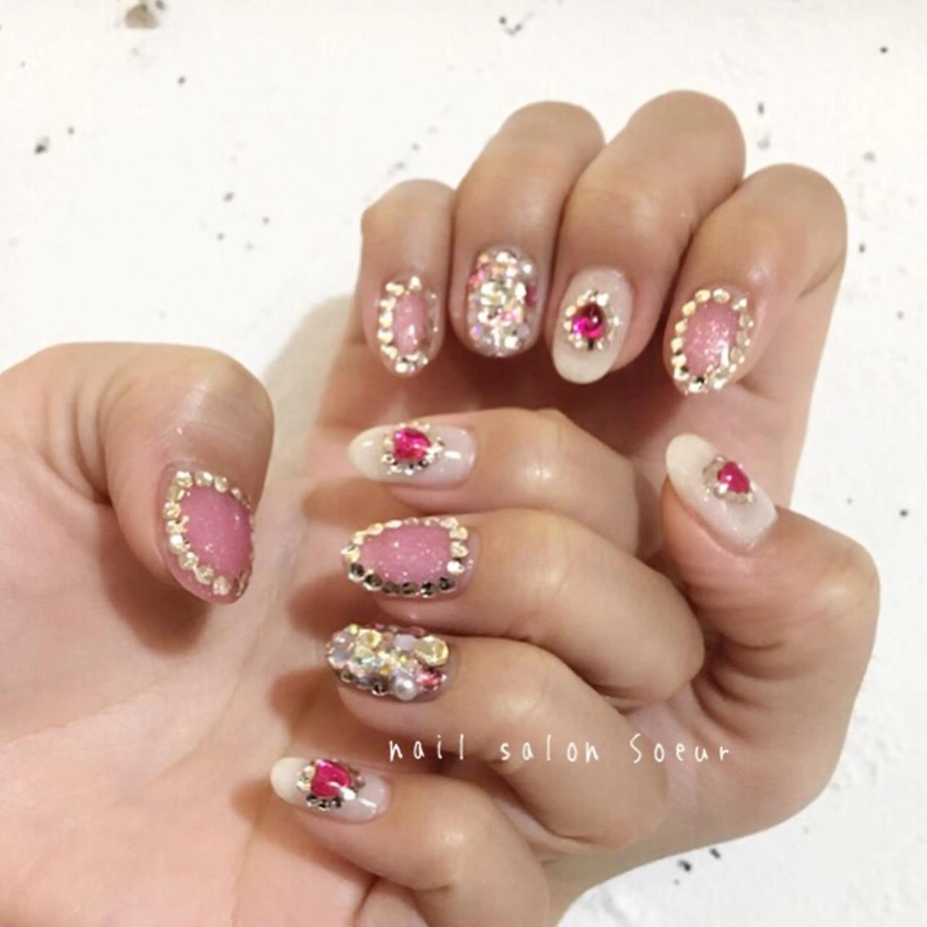 ネイル アートネイル ジェルネイル キラキラネイル 持ち込み ピンク ハンドネイル nail salon Soeurのネイルデザイン