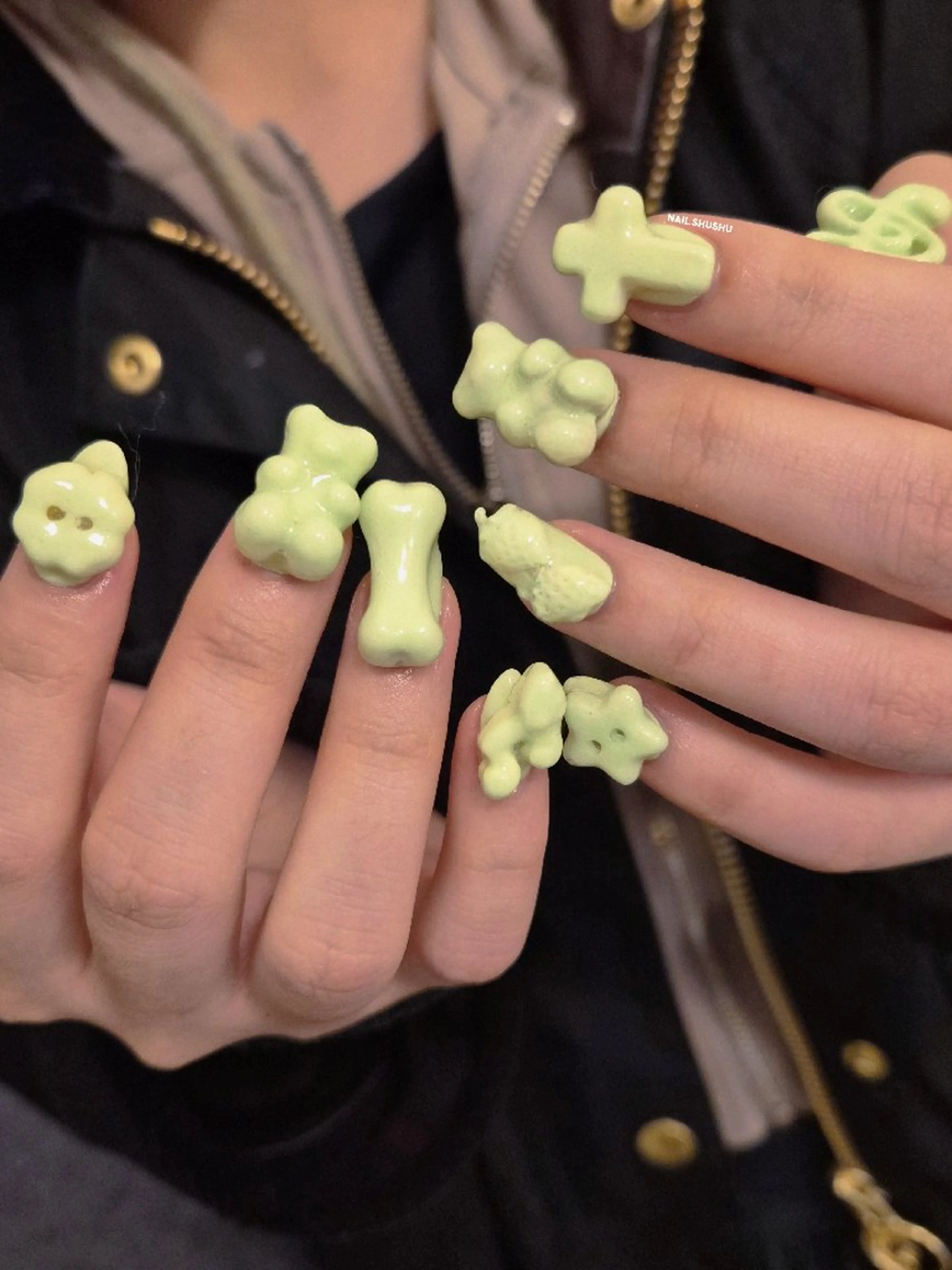 ネイル 3dパーツ/流行り 👧shushu❤️のネイルデザイン