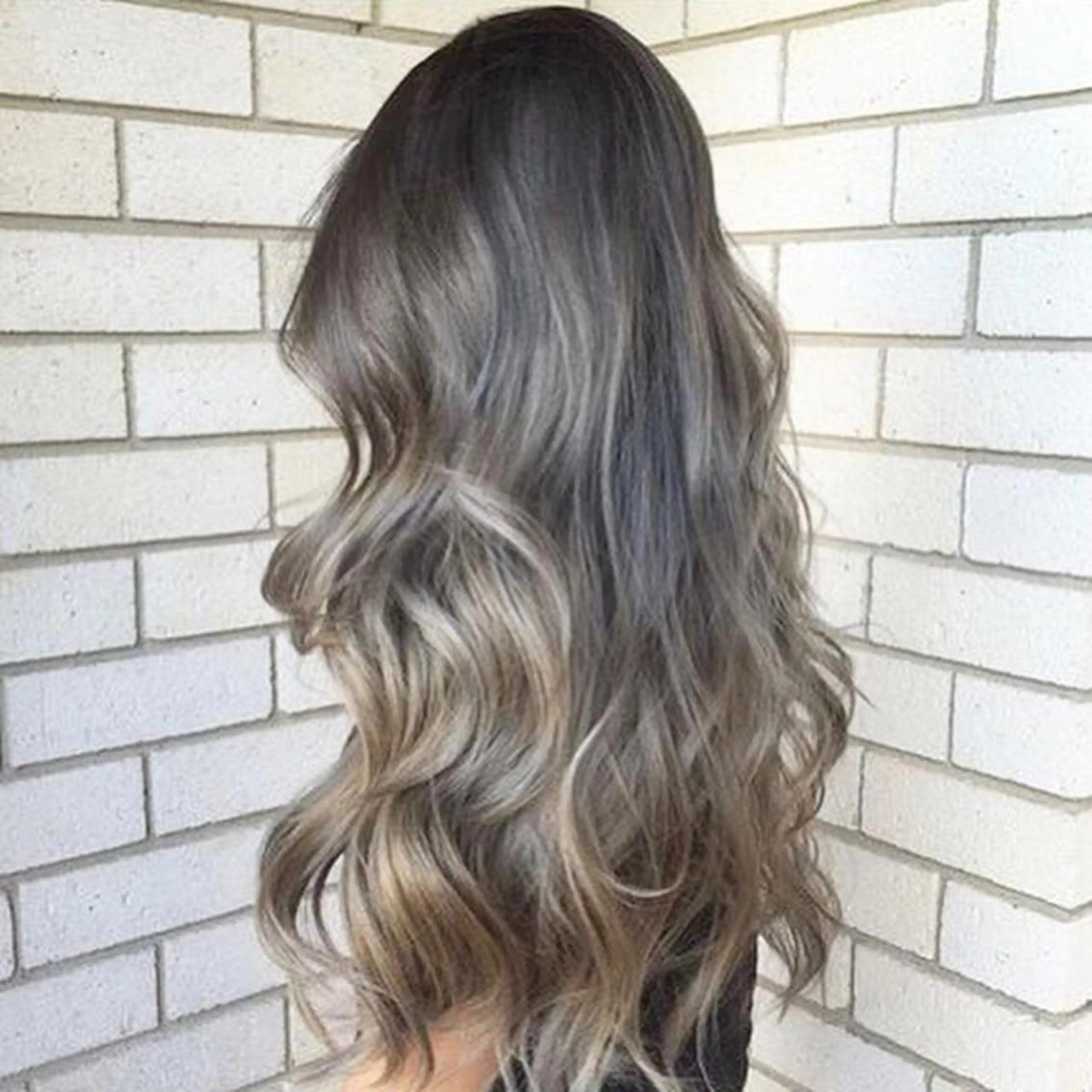 ロング カラー パーマ 大阪レミーエクステ チビ編み込みのヘアスタイル