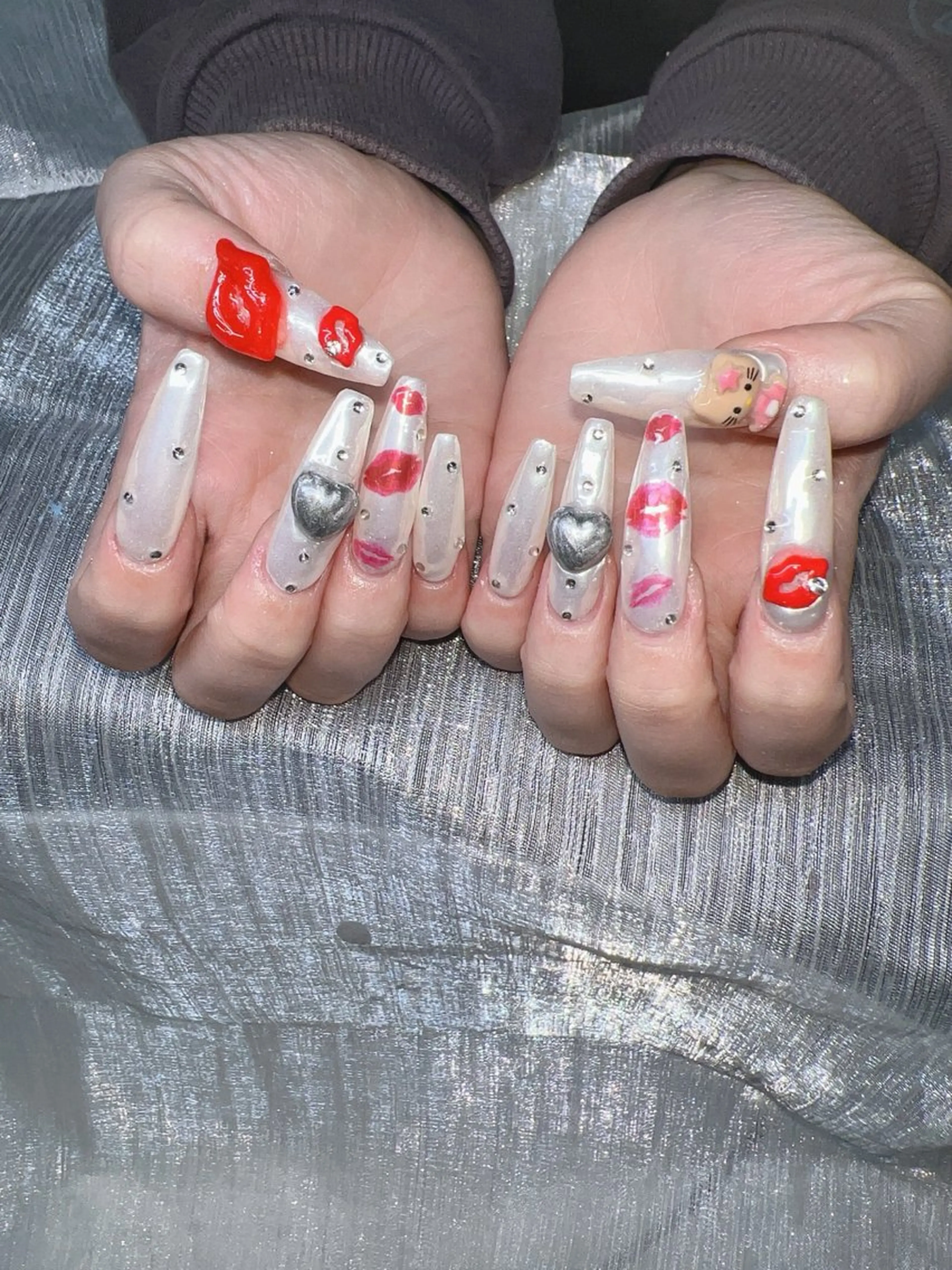 ネイル オーロラネイル チークネイル 長さ出し フットネイル フレンチネイル ハンドネイル Lee Nailsのネイルデザイン