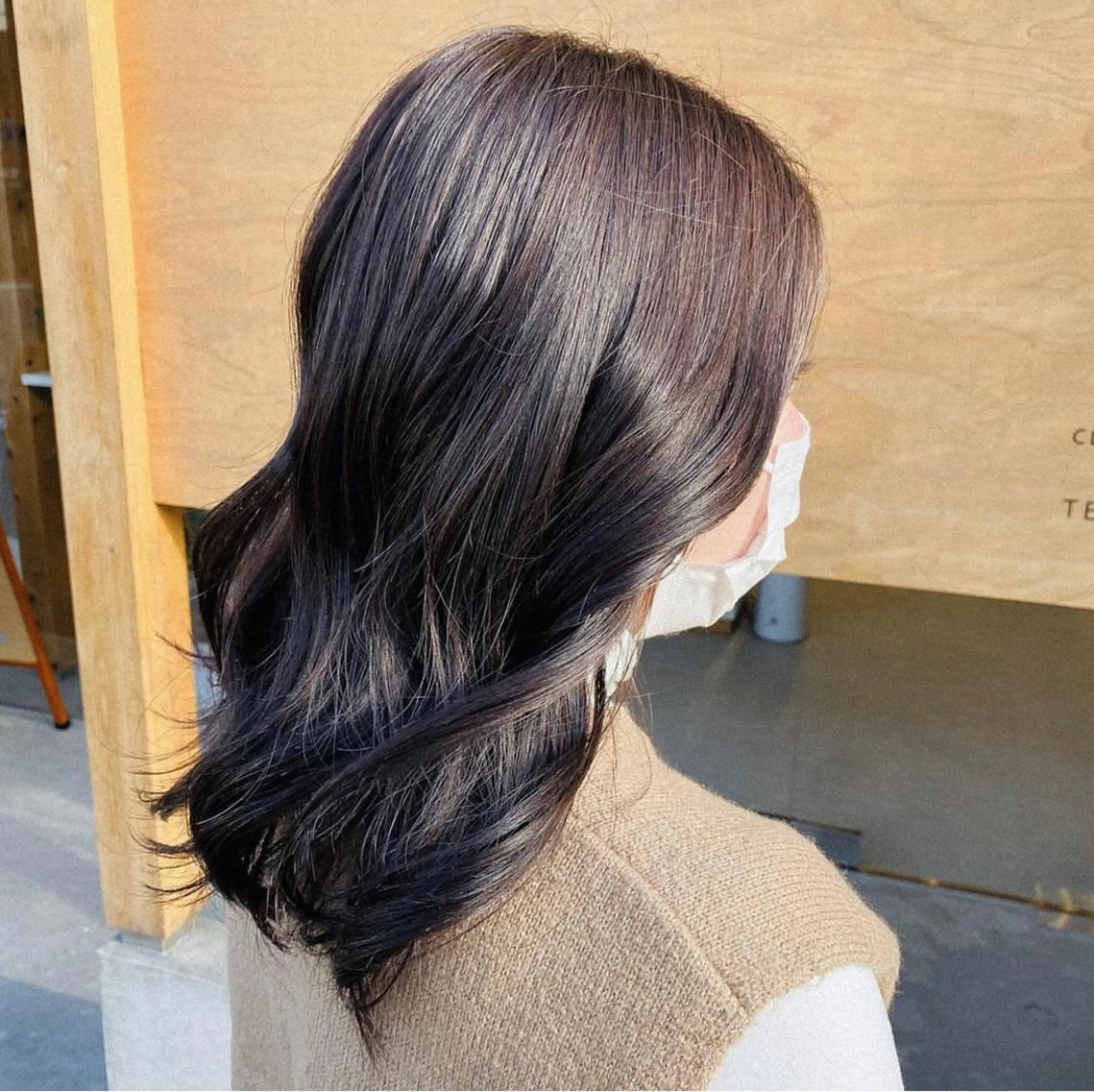 ミディアム くびれヘア 似合わせカット 小顔カット カット ヘアカラー トリートメント カラー得意【梅田】 瀧本友梨乃のヘアスタイル