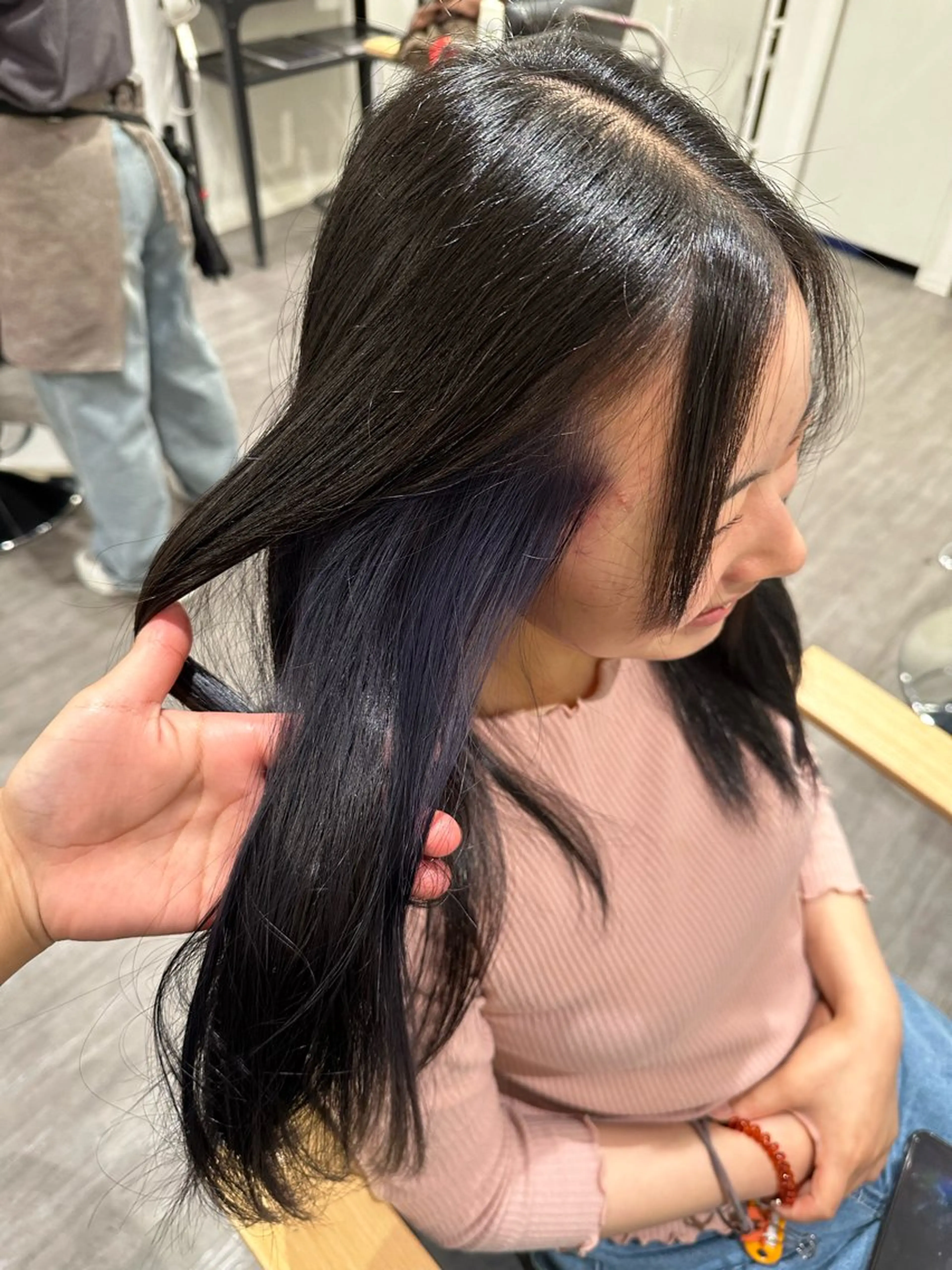 ロング カラー ブルーカラー ネイビーカラー ヘアカラー トリートメント 艶髪レイヤー上田 紗也🇰🇷💗のヘアスタイル