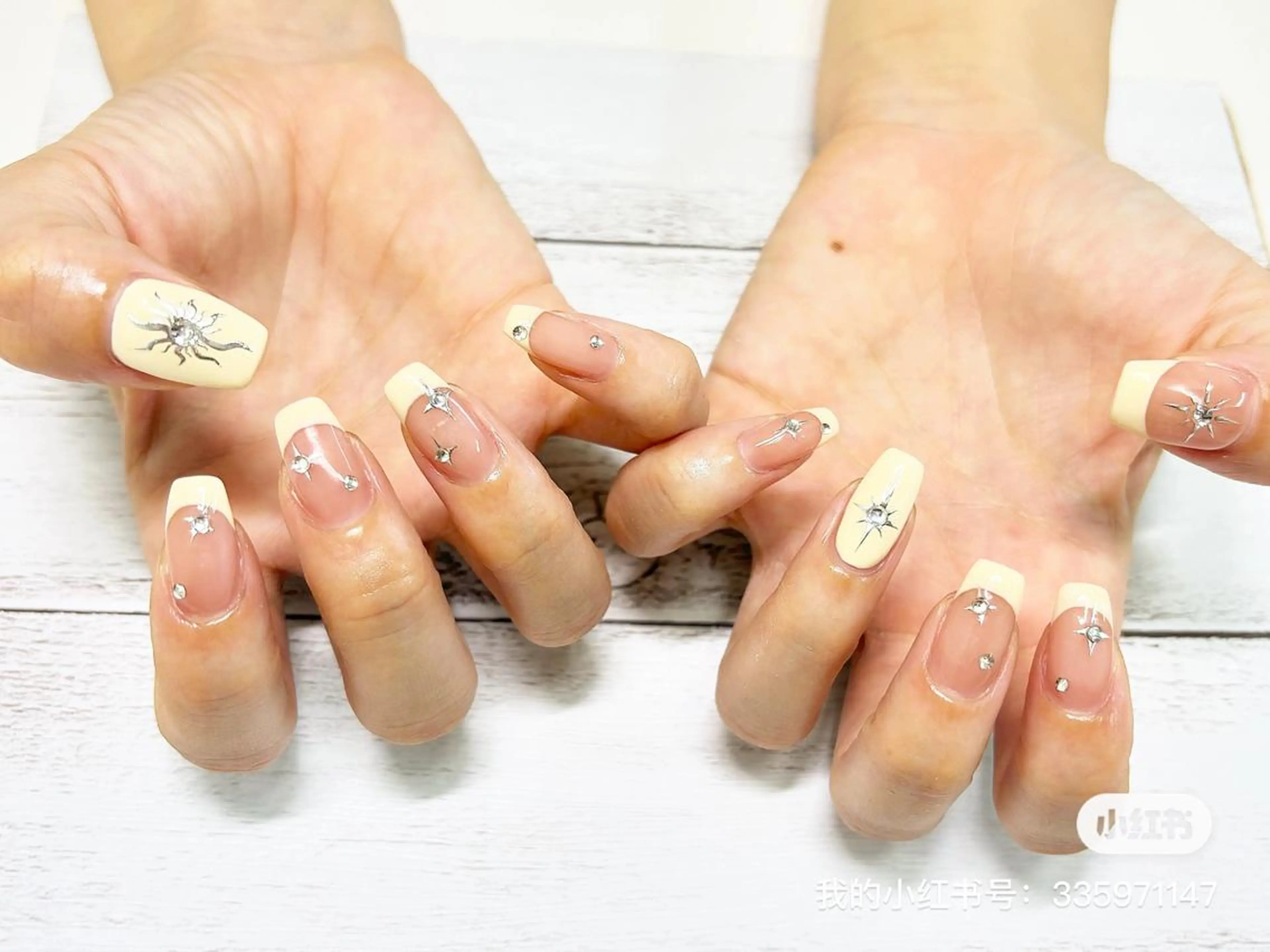 ネイル 長さ出し ジェルネイル 持ち込み パラジェル 春ネイル ハンドネイル リラネイル すみれのネイルデザイン