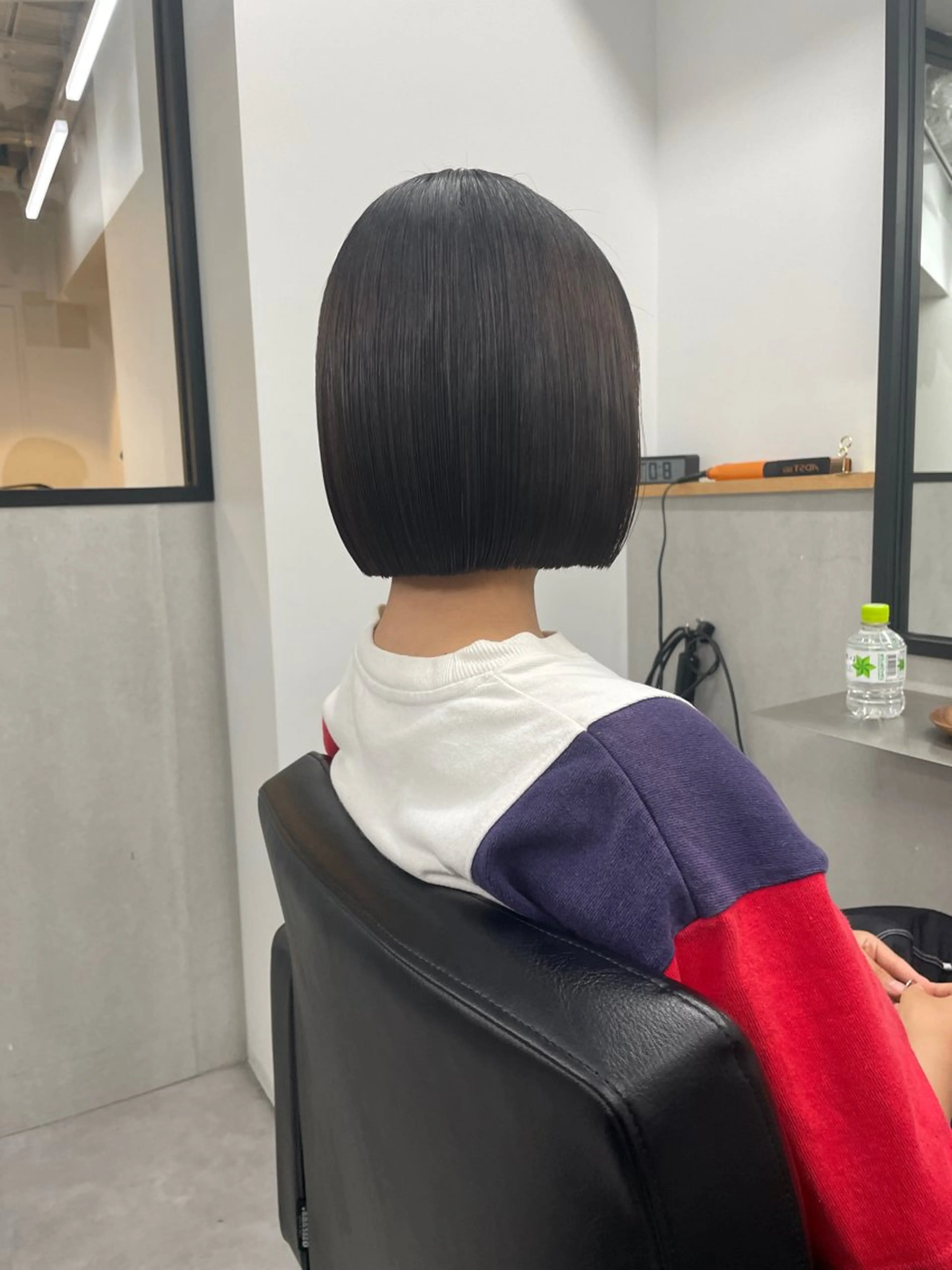 ミディアム 切りっぱなしボブ レイヤー/縮毛矯正のヘアスタイル