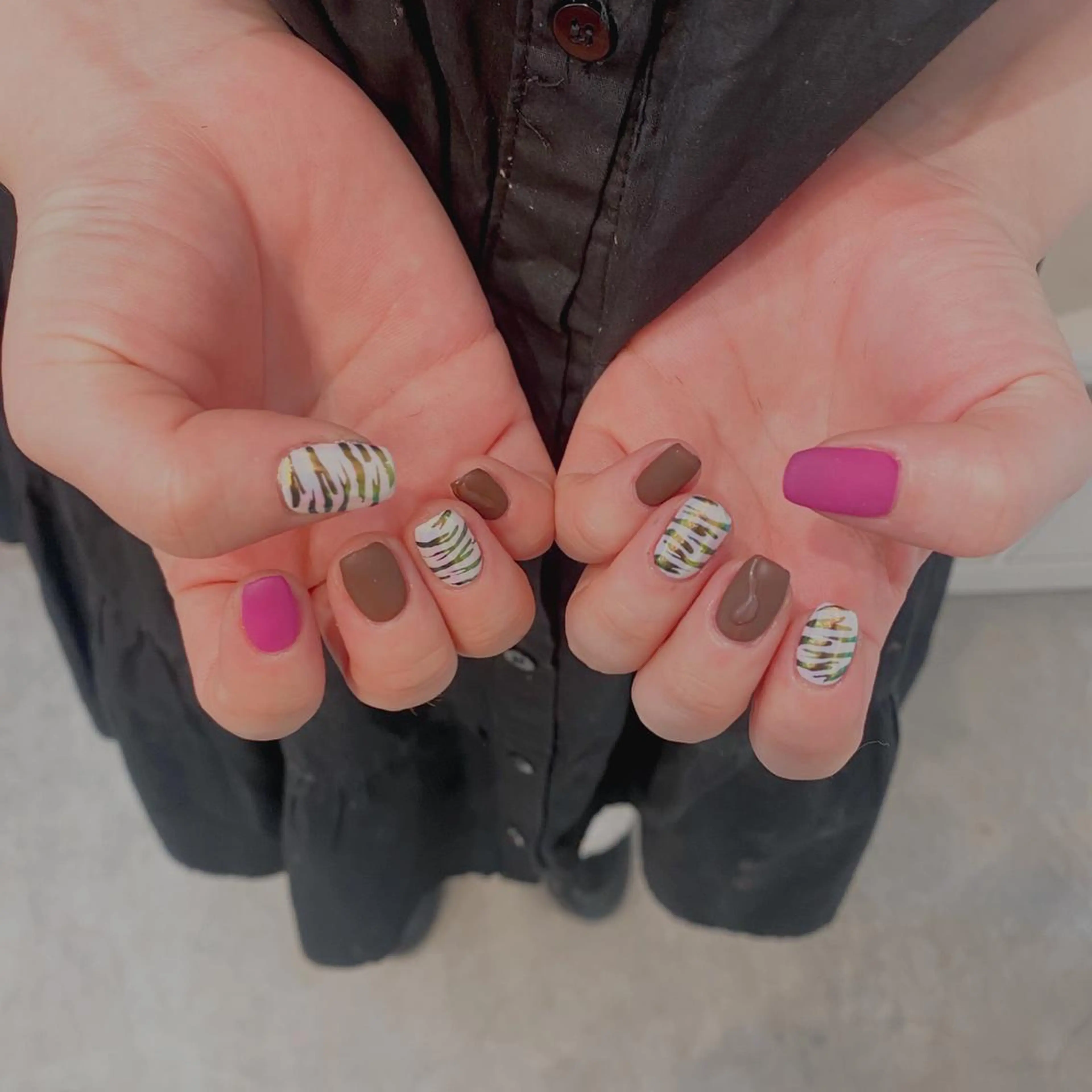 ネイル オオネザワ ユカのヘアスタイル