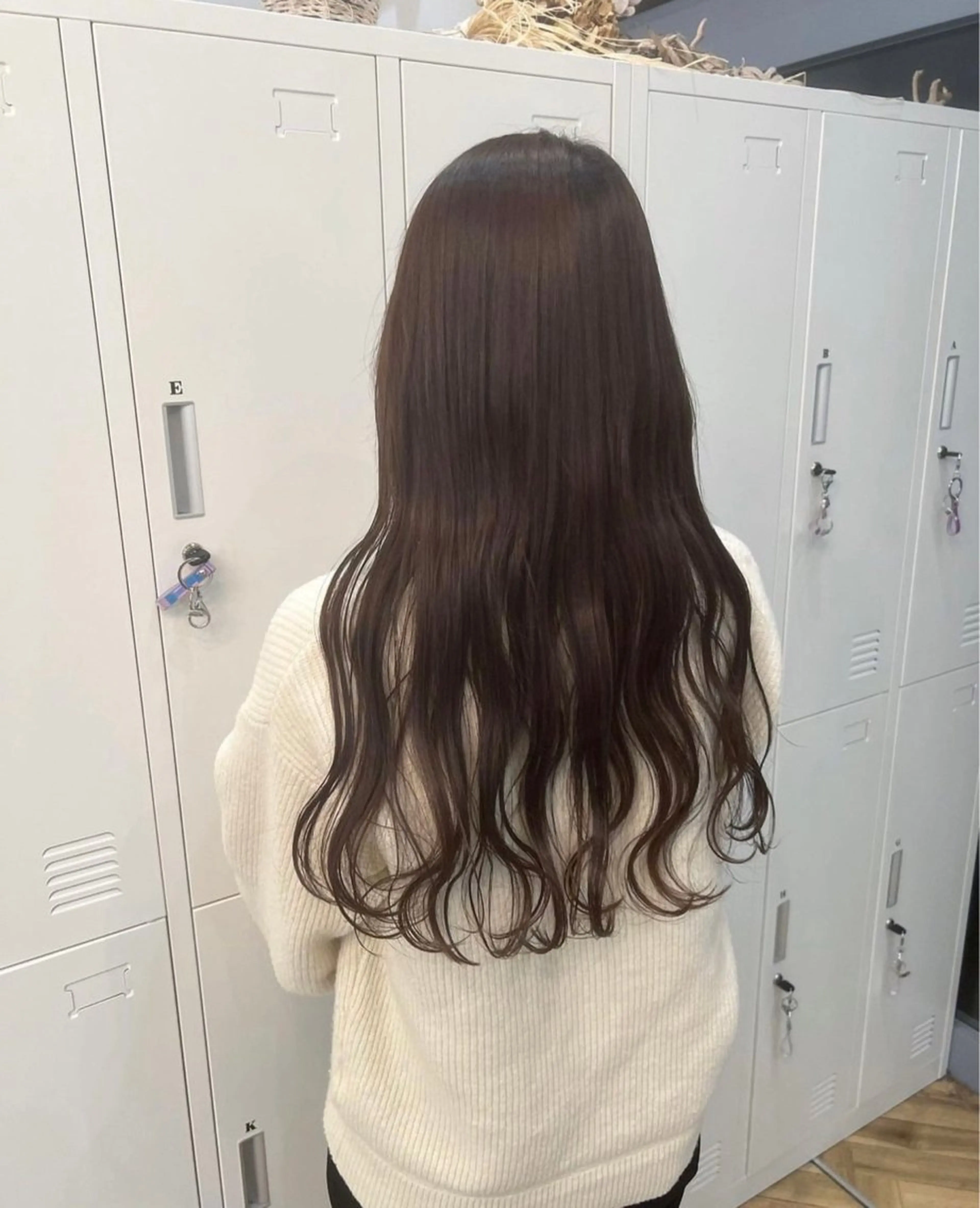 ロング カラー ナカノユウ/本厚木/ レイヤーカットのヘアスタイル