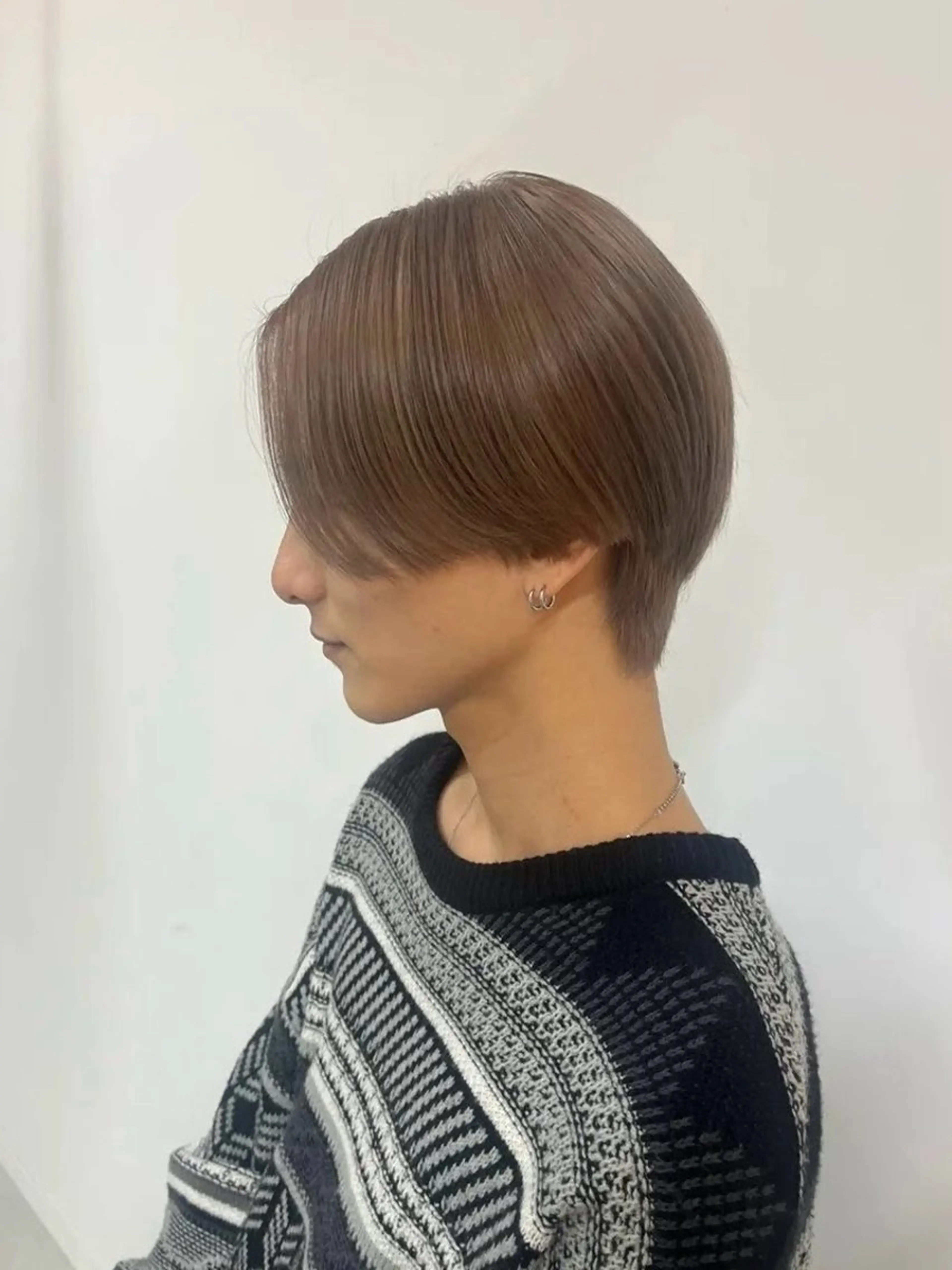 カラー メンズ メンズブリーチ メンズハイトーン ベージュカラー ブリーチ ハイトーンカラー ヘアカラー person♡kii マオのヘアスタイル