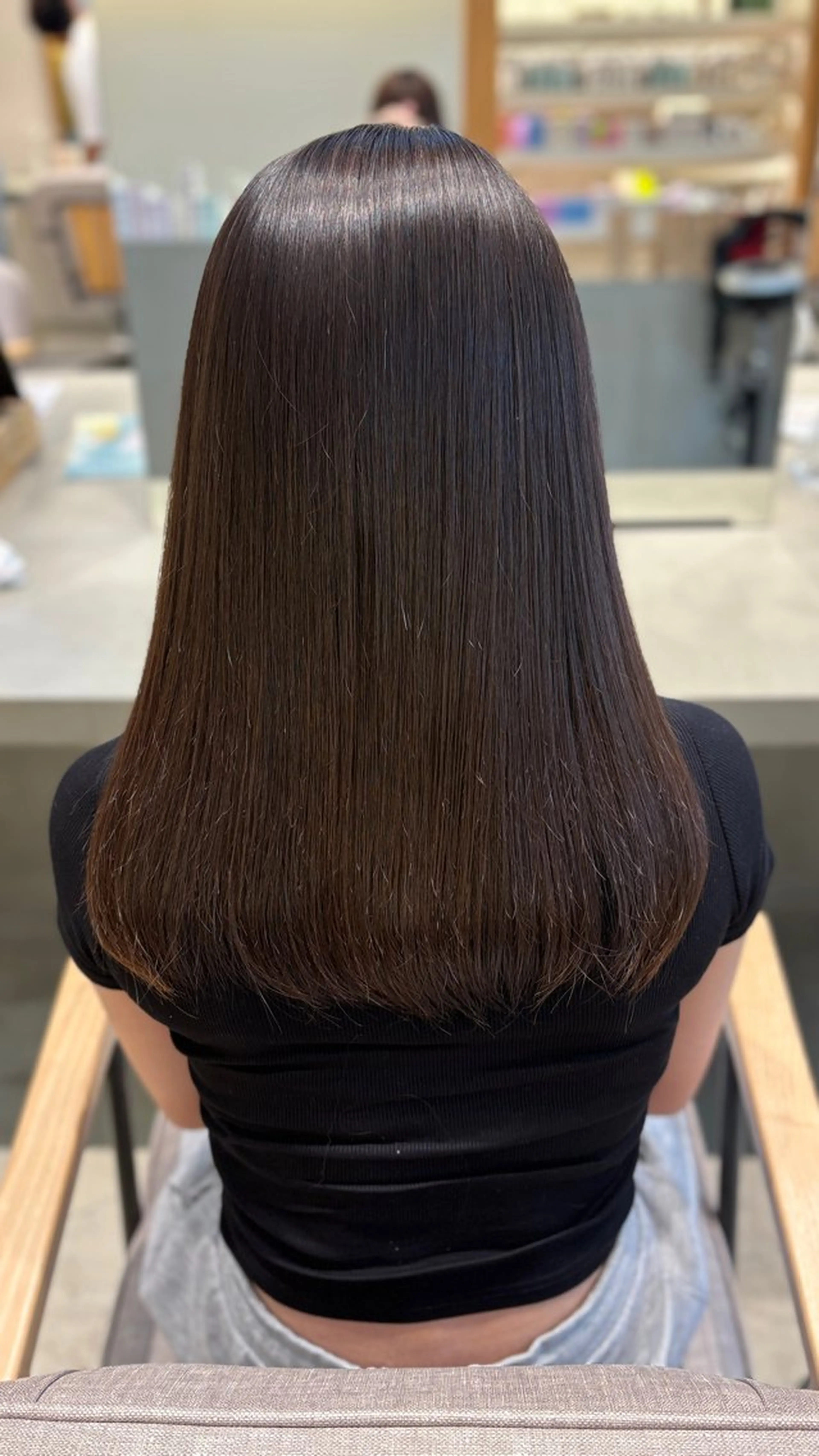 ロング TEMIL HAIR 愛莉のヘアスタイル