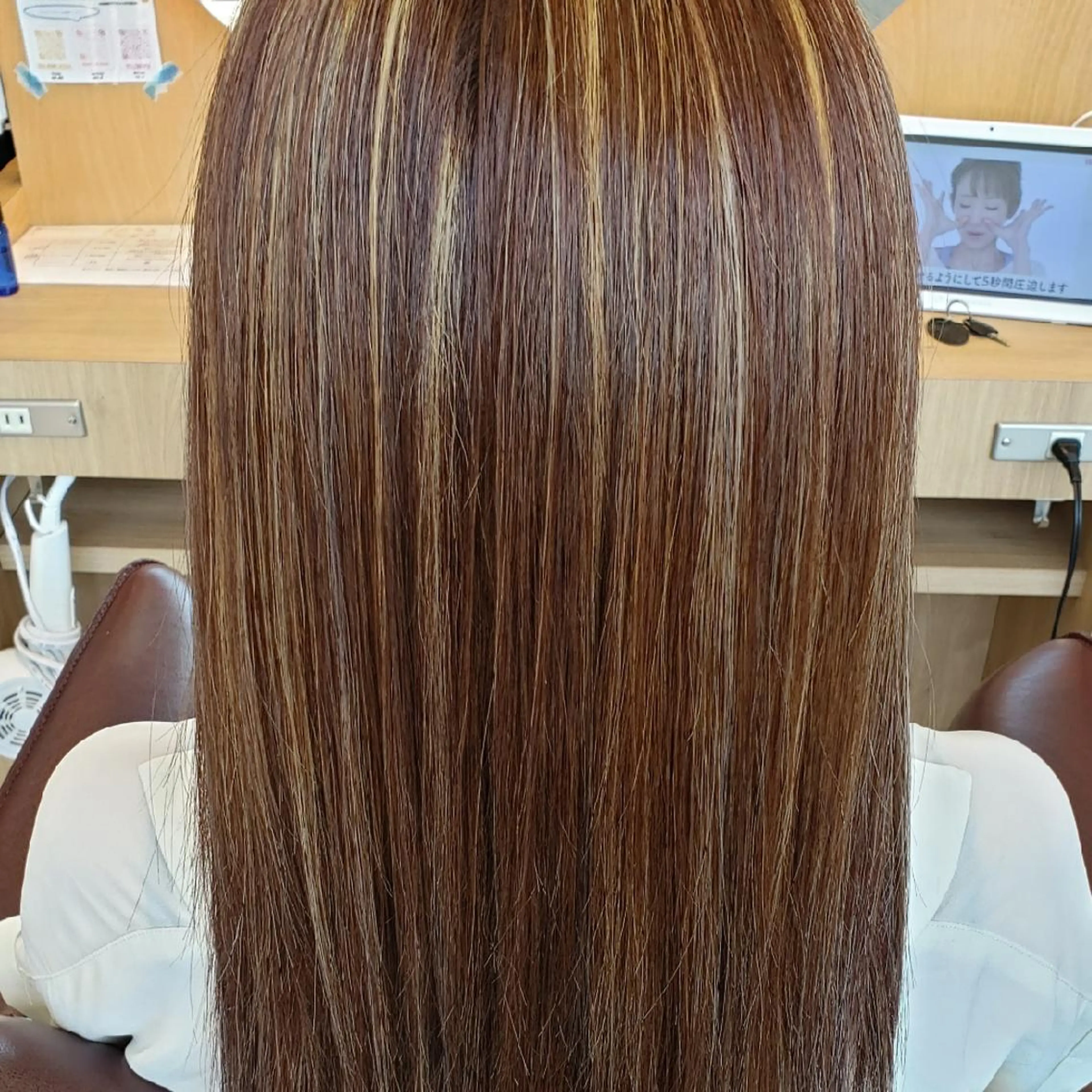 ロング 外国人風カラー ハイライト ヘアカラー トリートメント 【とにかく髪に優しい ❇️】森田篤のヘアスタイル