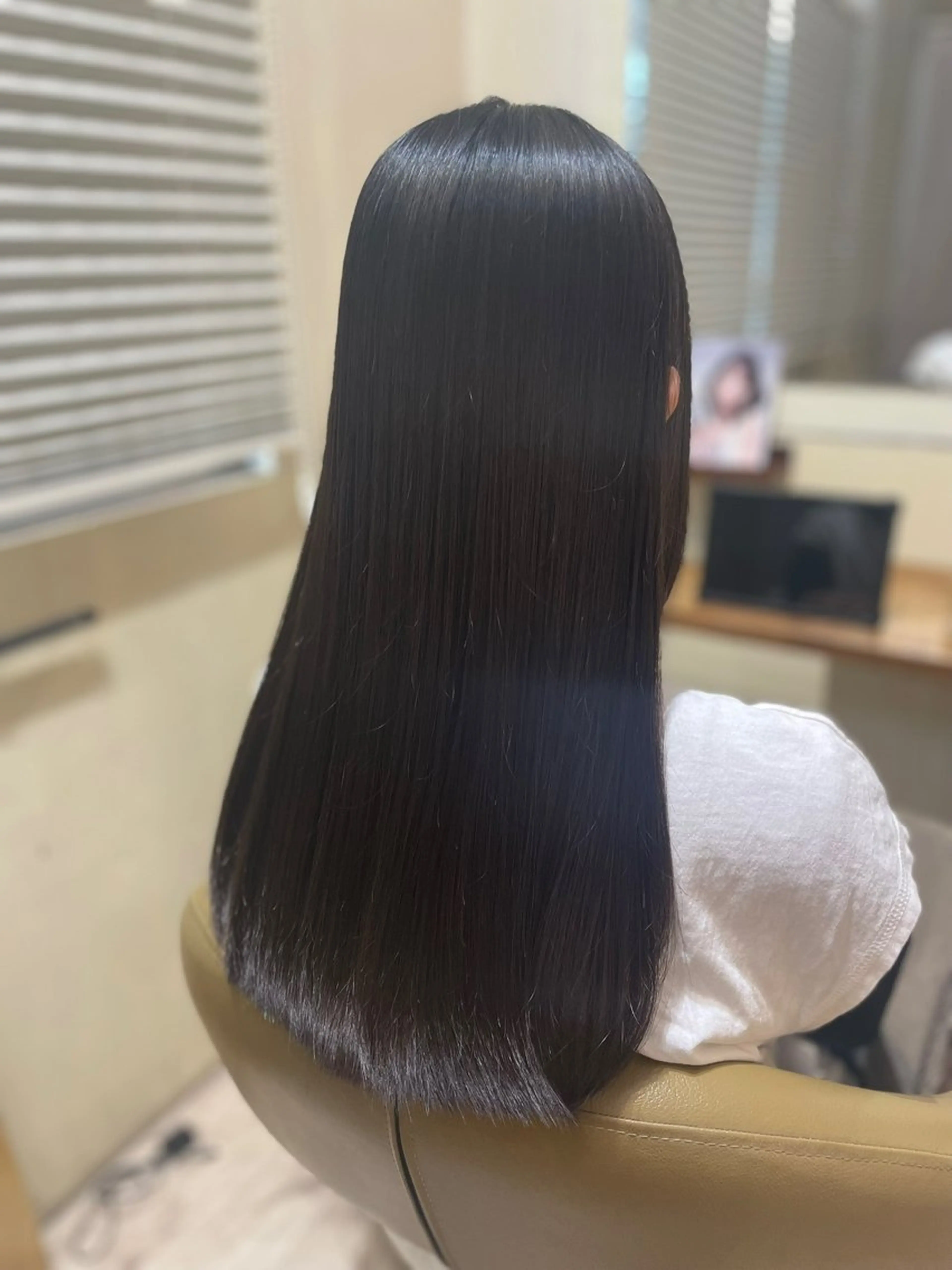 ロング 縮毛矯正 茅野 あゆ美のヘアスタイル