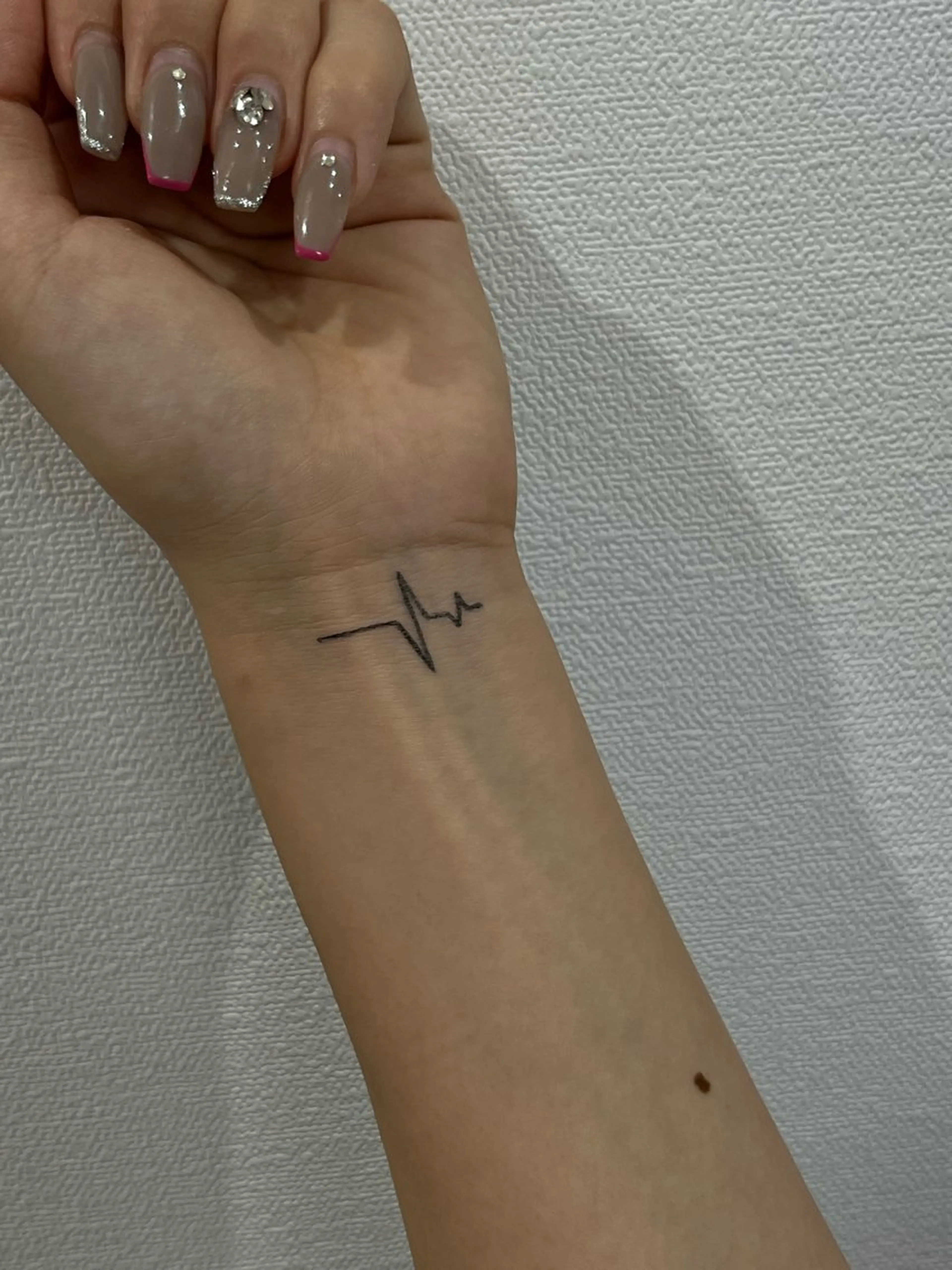 Ray. ちゅるん系ニュアンスのエステ・リラクイメージ