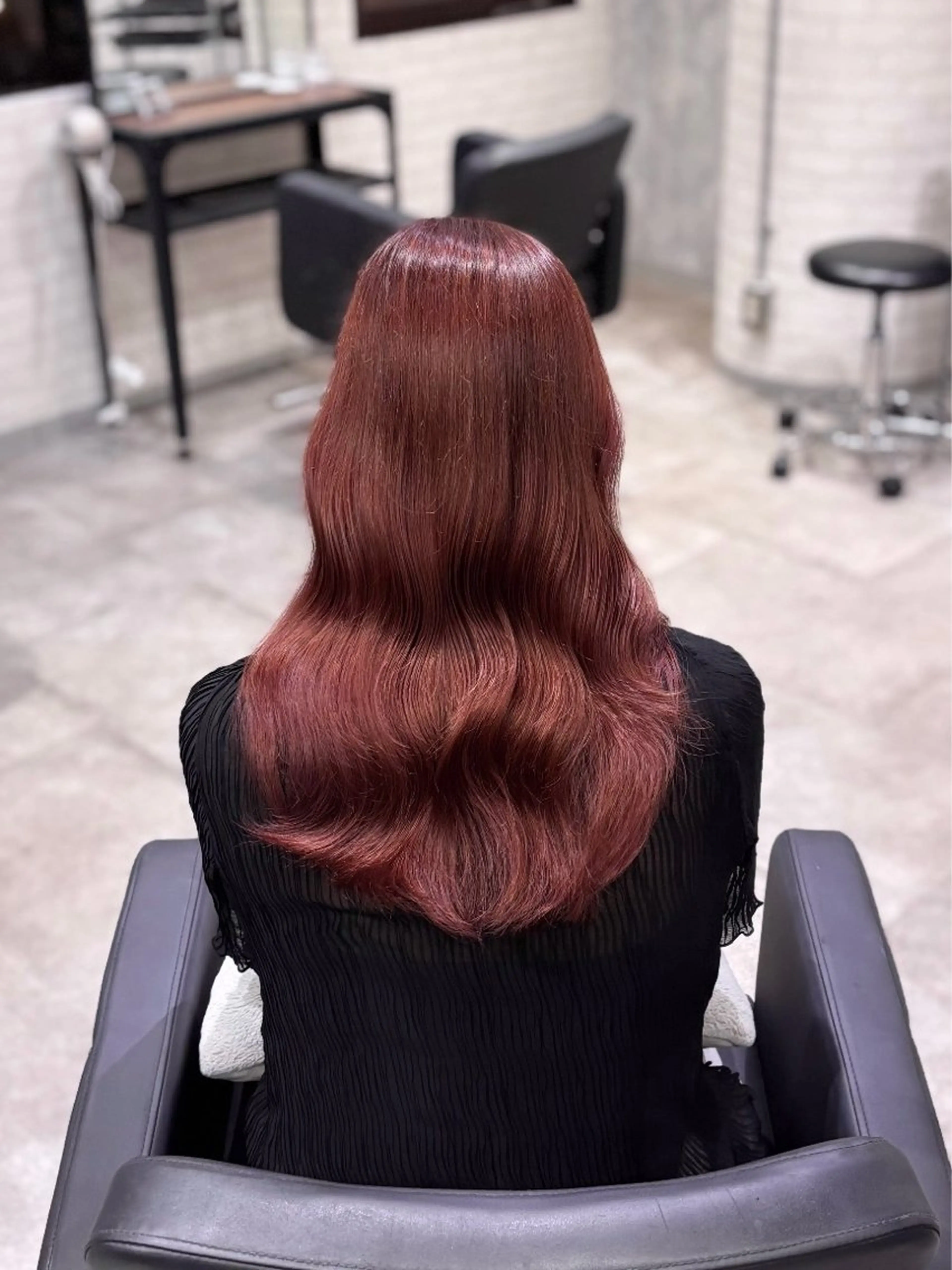 セミロング カラー ブリーチ ブリーチなしカラー ピンクカラー カット ヘアカラー トリートメント 詩乃🎀ピンク 暖色系🫧レイヤーのヘアスタイル