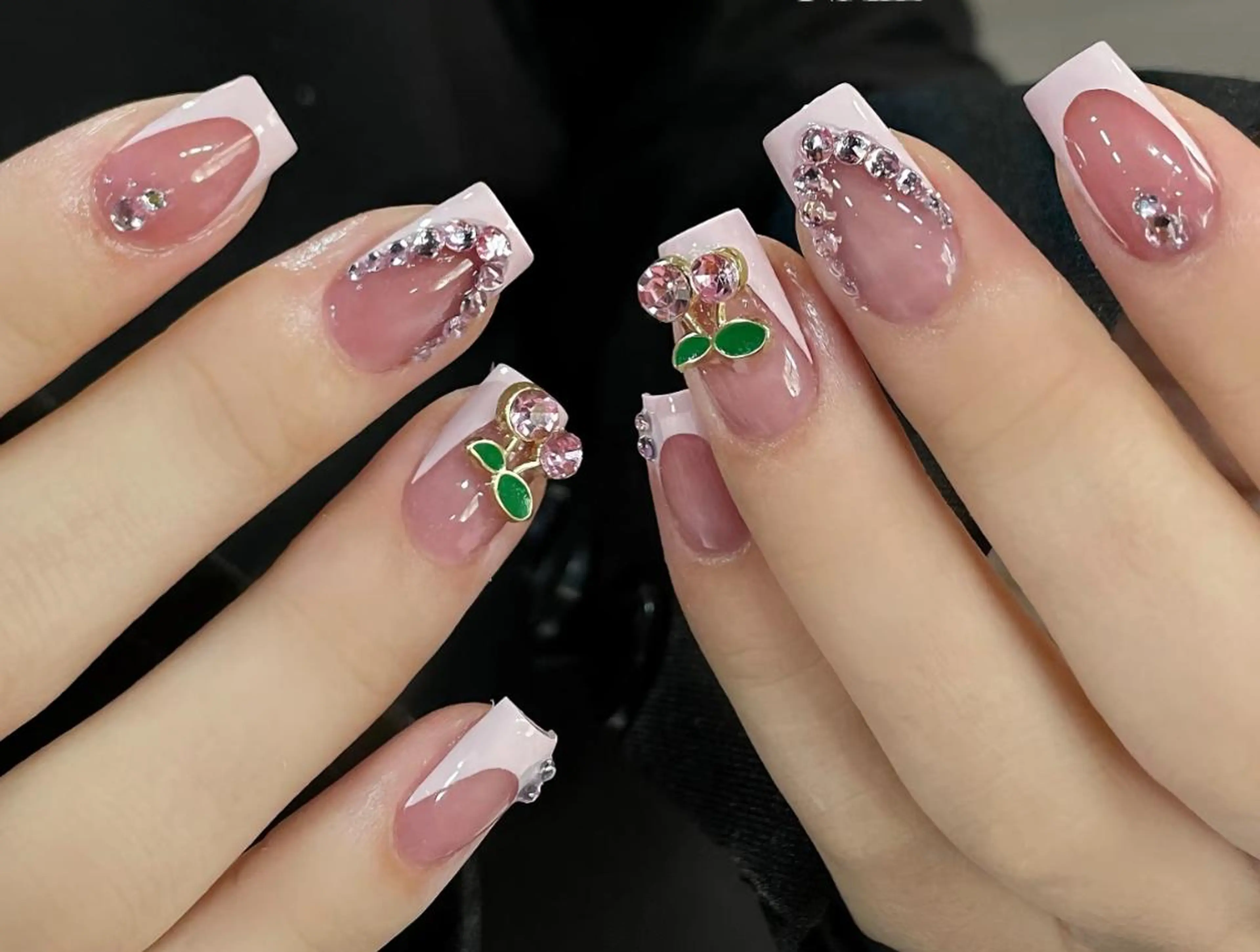 ネイル ハンドネイル 🎀 UU_nailのネイルデザイン