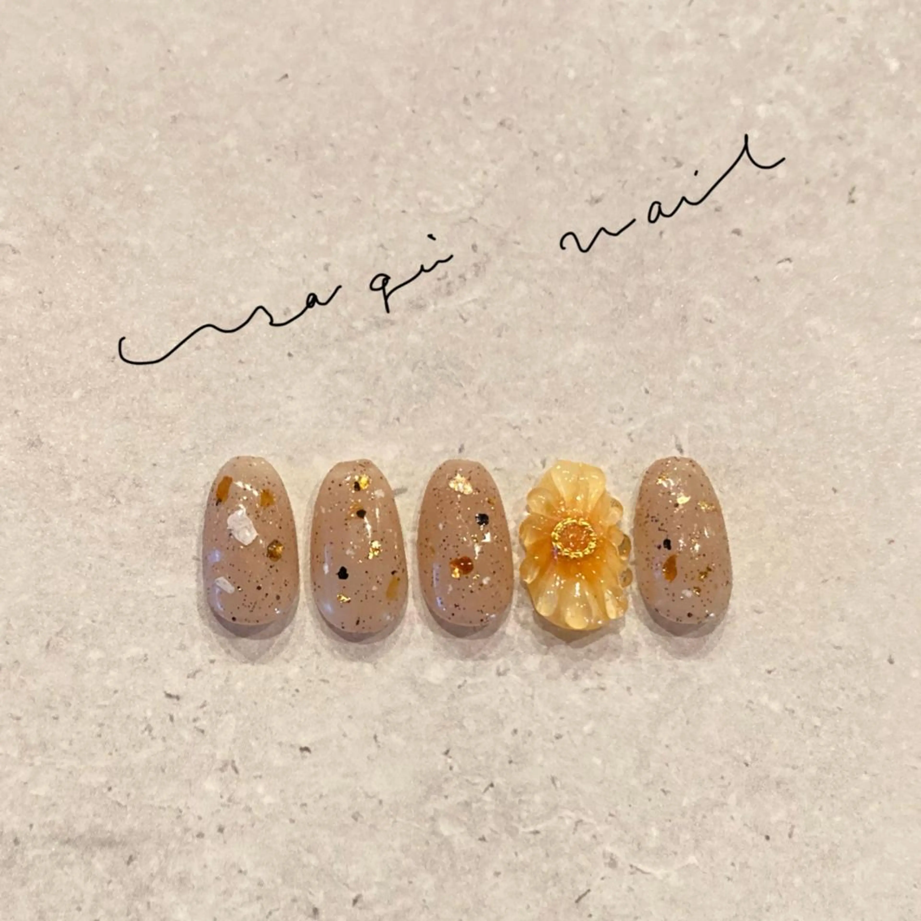 ネイル フラワーネイル ニュアンスネイル オフィスネイル ぷっくりネイル ショートネイル ハンドネイル usagi nailのネイルデザイン